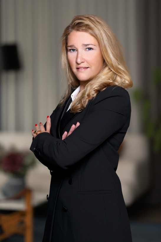 Tove Stål, Reg. fastighetsmäklare