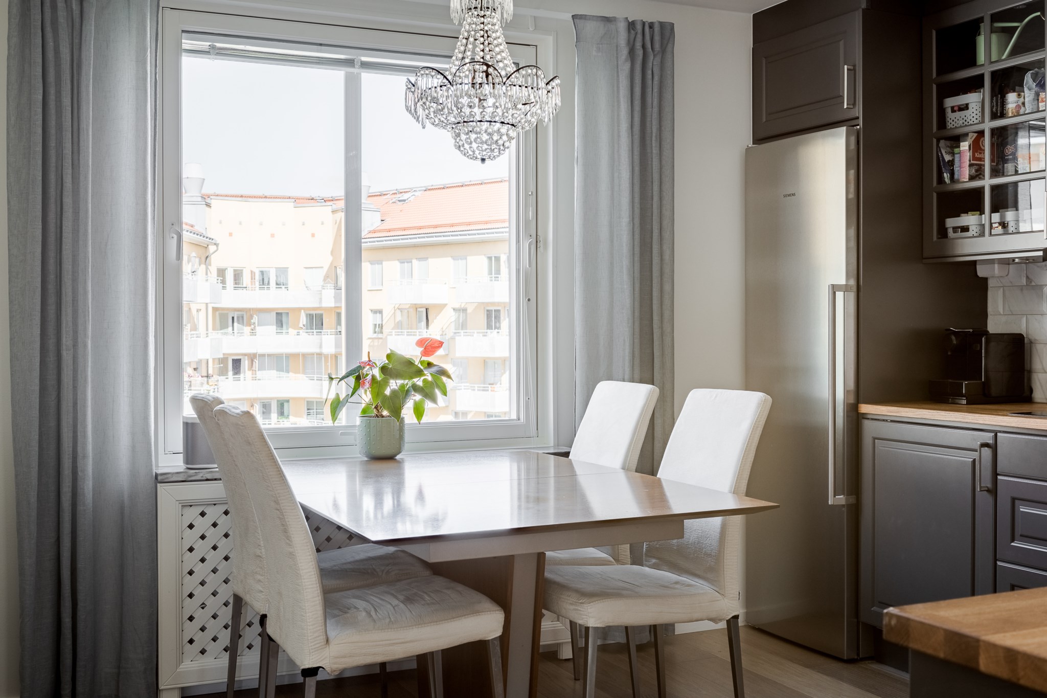 Generös matplats Birger Jarlsgatan 74, 7 tr