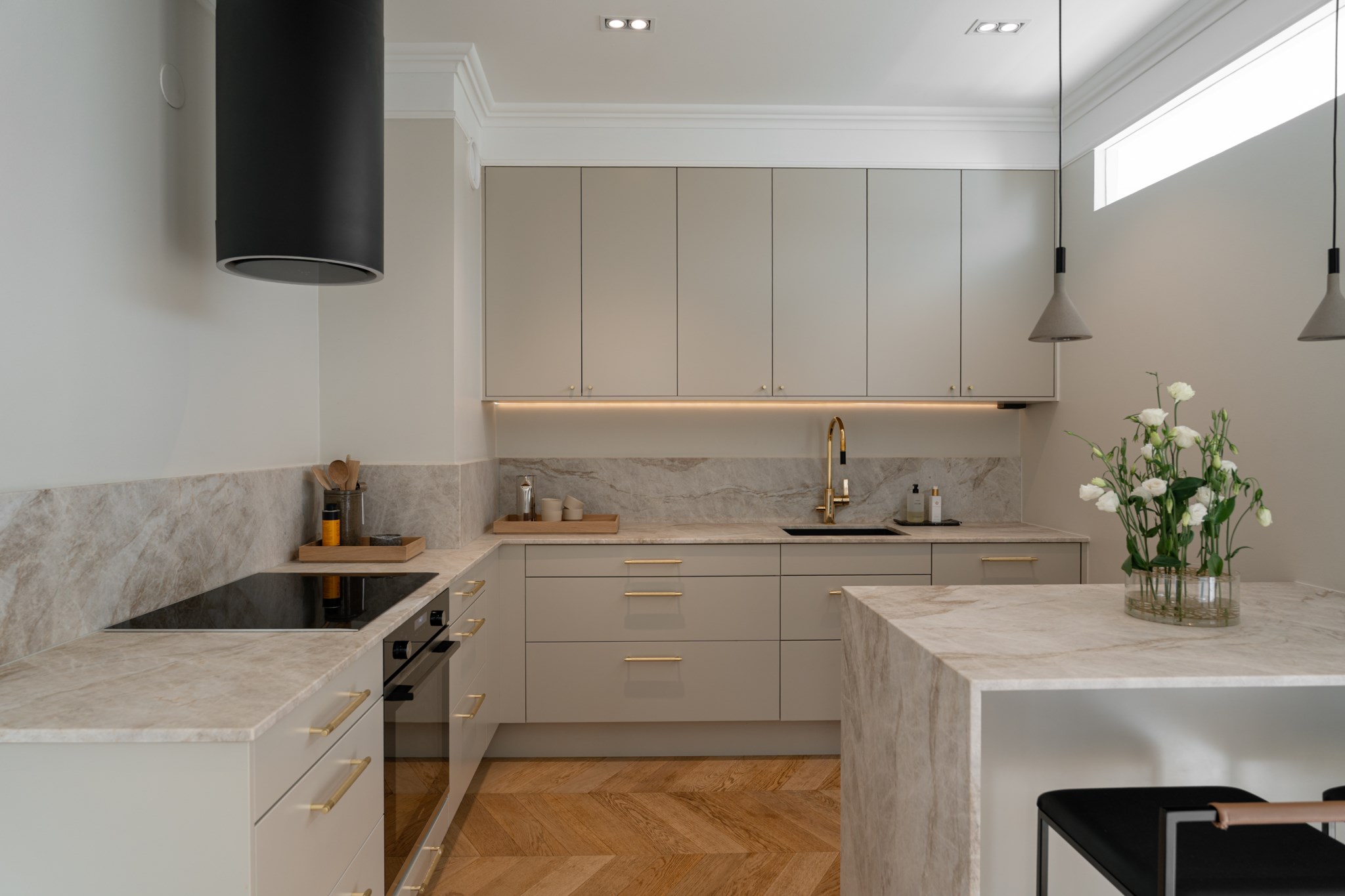 Kök med elegant bardisk Sturegatan 19, 4 tr