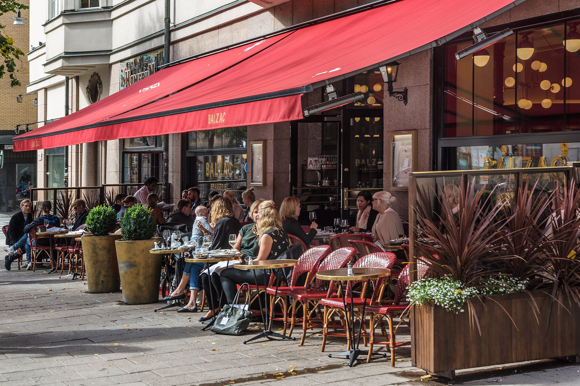 Balzac runt hörnet på Odengatan Surbrunnsgatan 31A