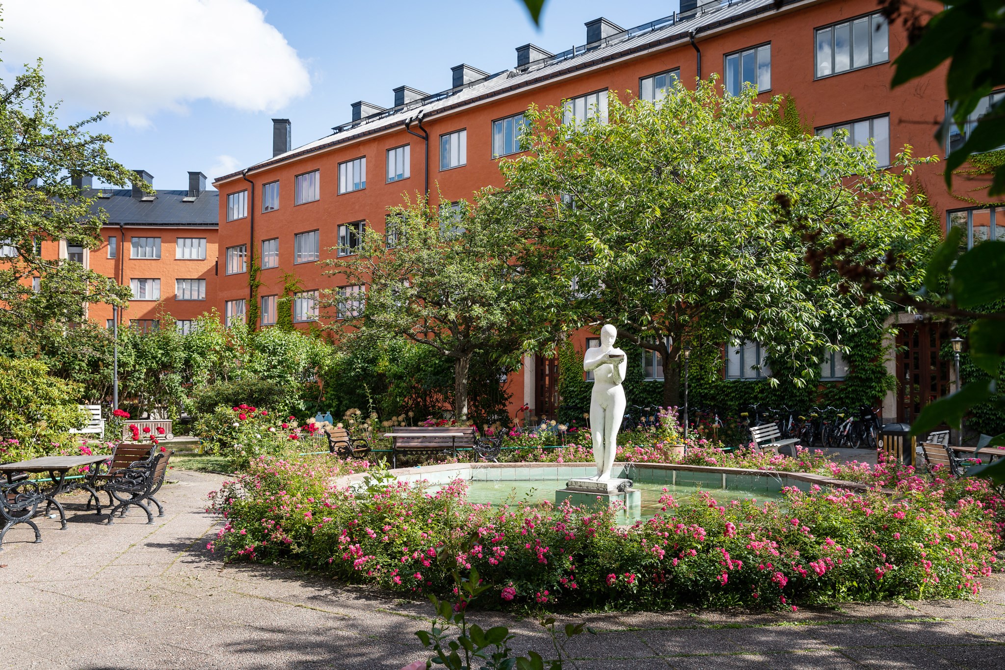 Föreningens vackra innergård Alströmergatan 51, 1,5tr