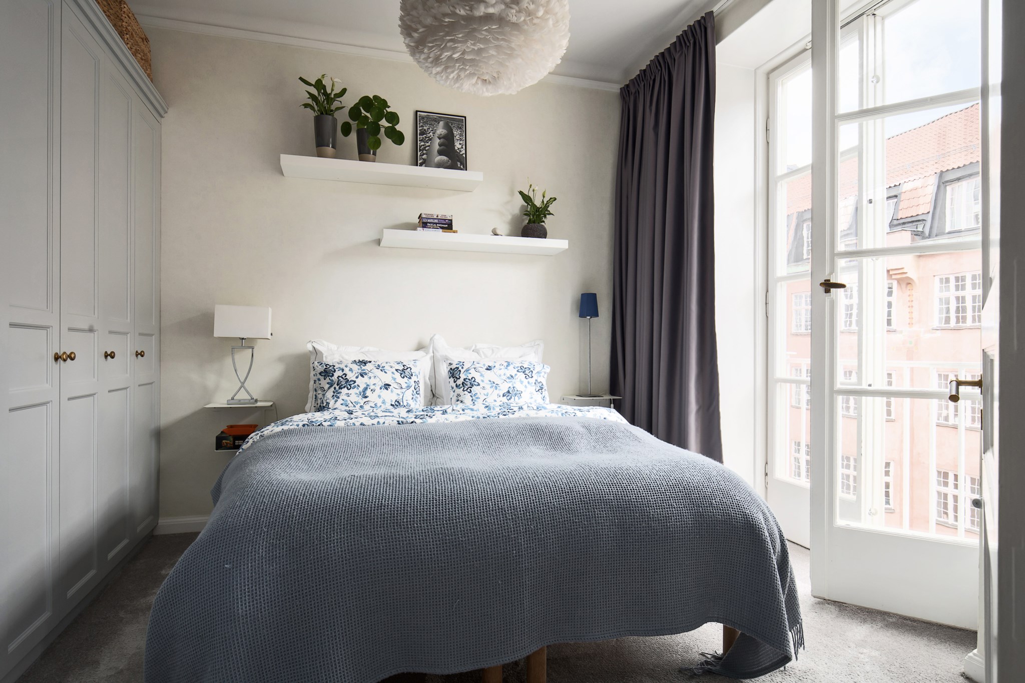 Master bedroom med fransk balkong Fryxellsgatan 1B, 4 tr