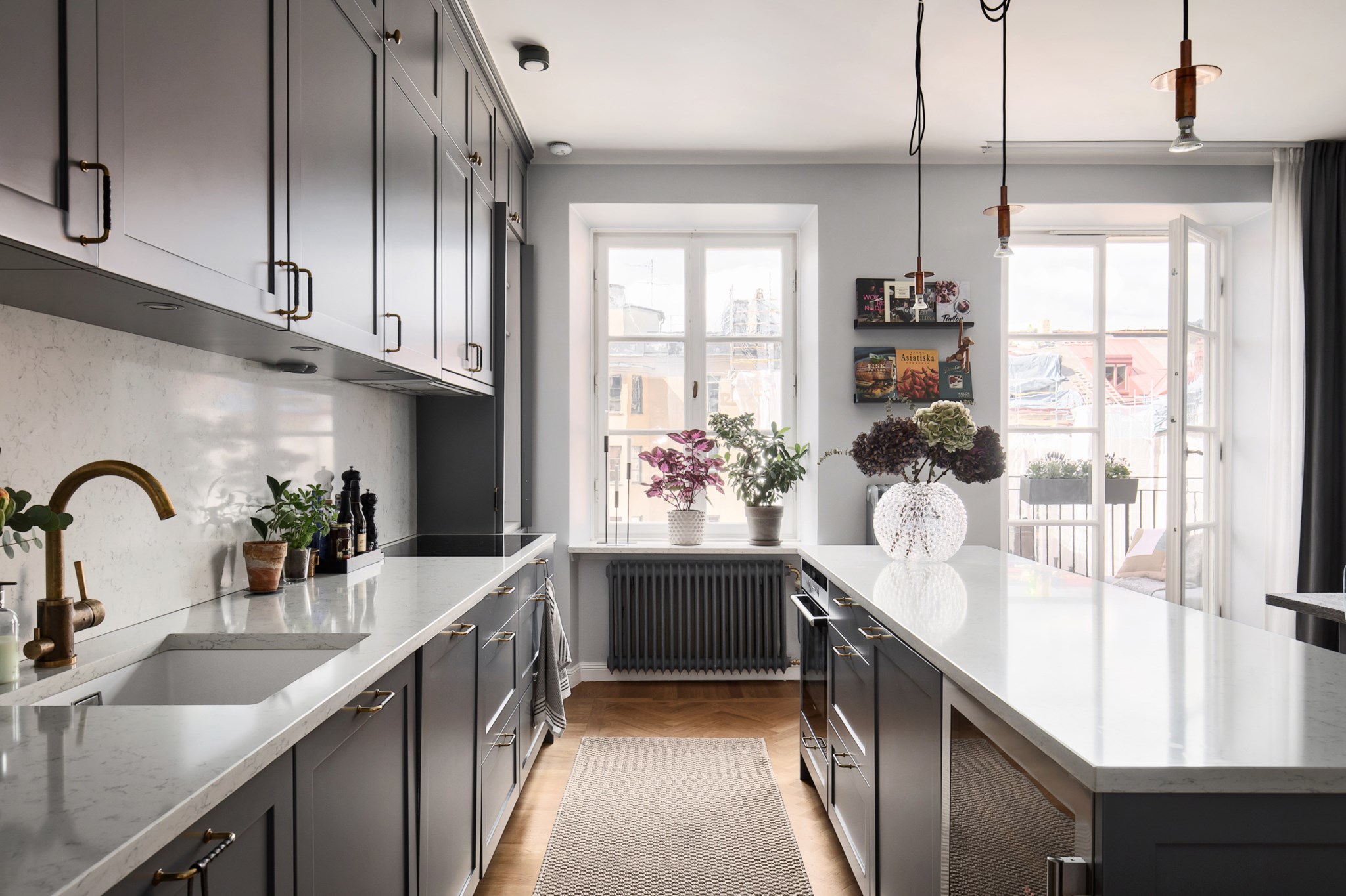 Underbara arbetsbänkar i kompositsten Fryxellsgatan 1B, 4 tr