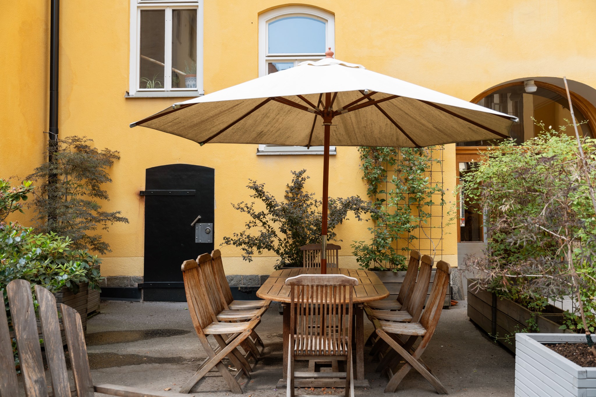 Innergård med möblemang Ingemarsgatan 7, 3tr