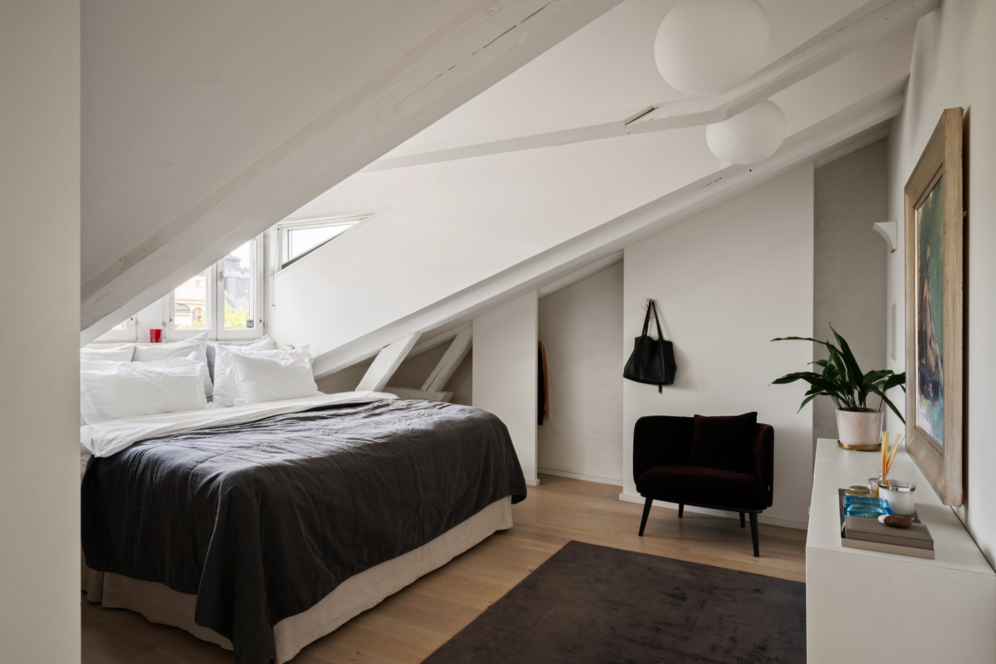 Master bedroom Floragatan 17,  vindsvåning 5/5 tr