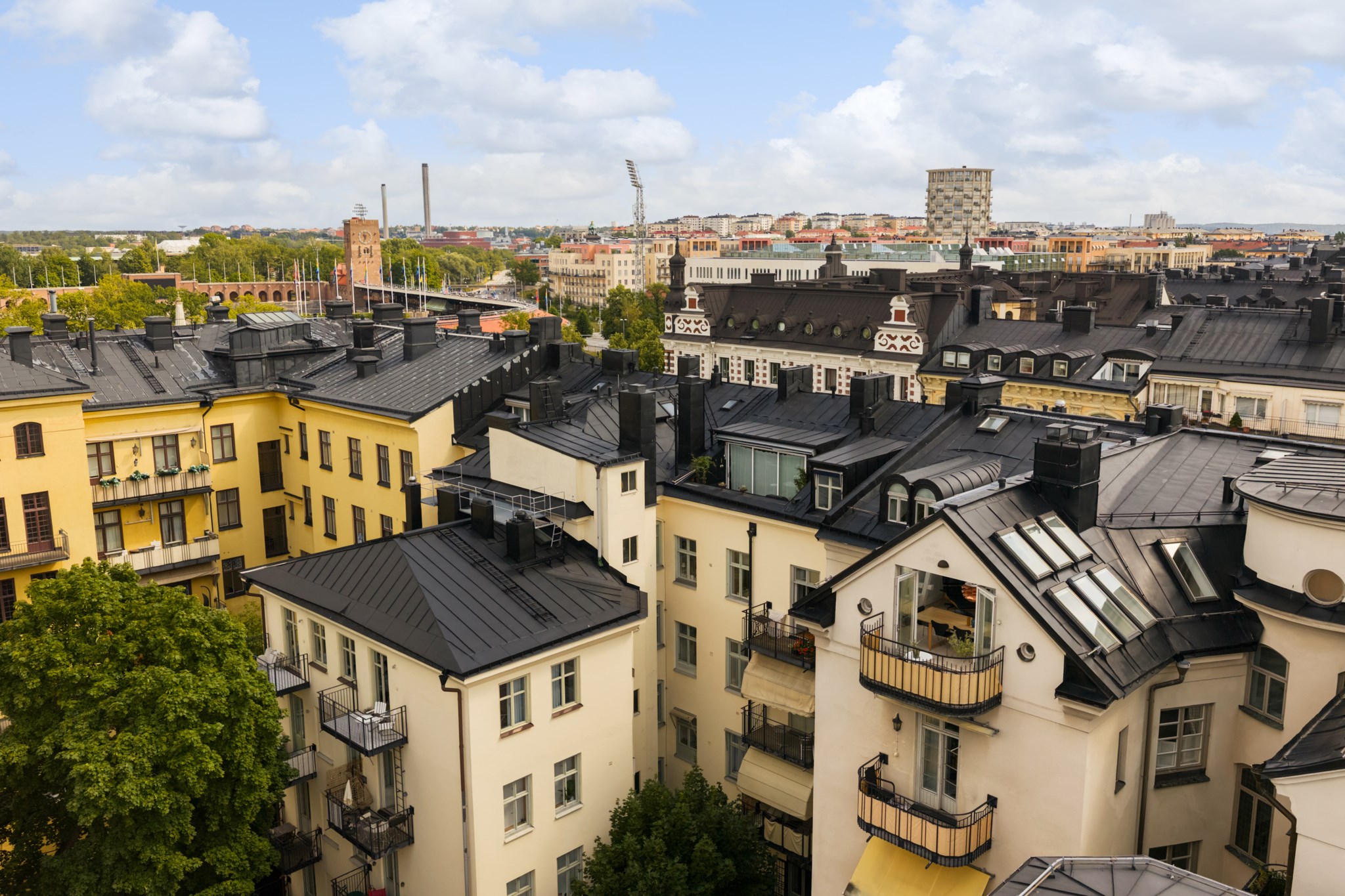 Östermalms kanske bästa läge invid Stadion och Humlegården Floragatan 17,  vindsvåning 5/5 tr