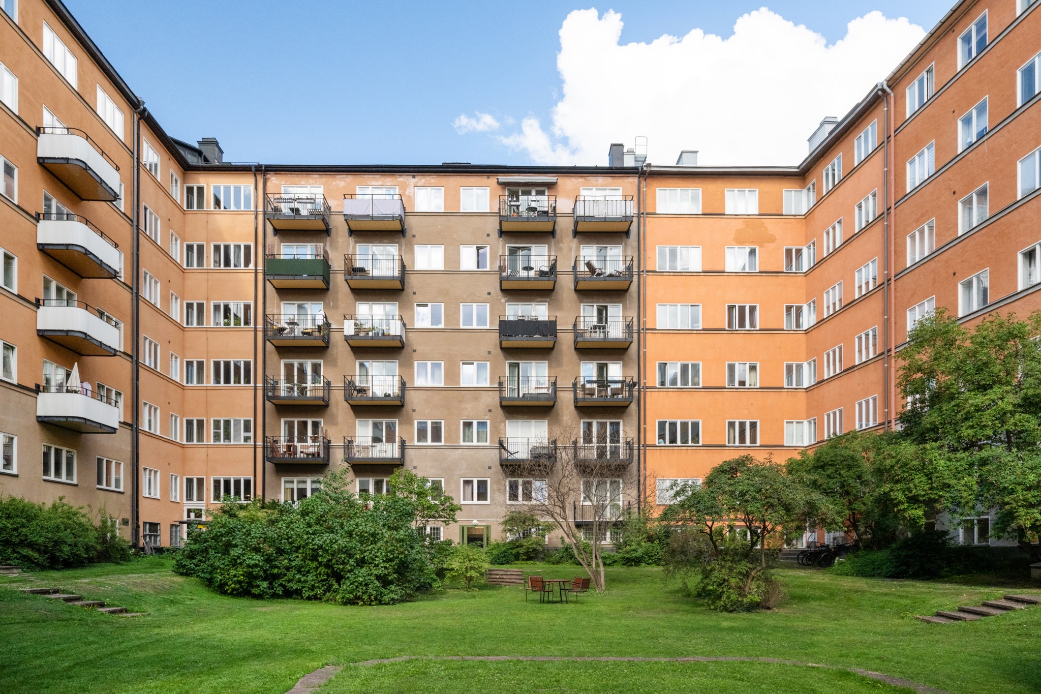 Fasad mot gård Strindbergsgatan 44
