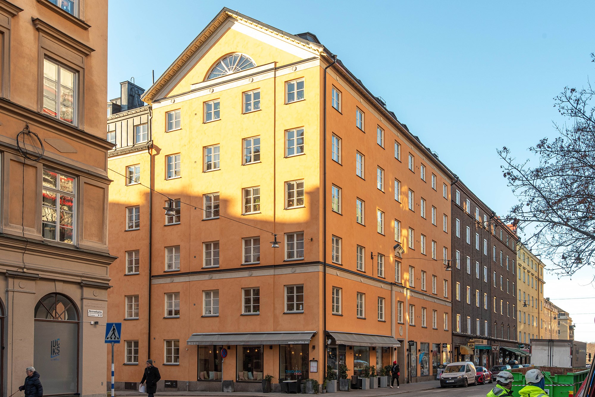 Fasad med praktfull arkitektur Drejargatan 7