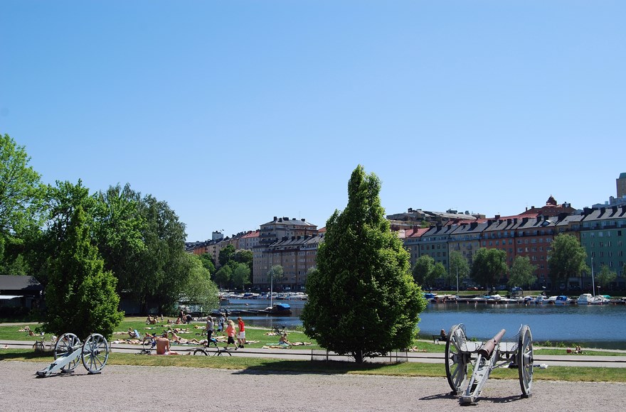 Populärt att sola vid närliggande Karlbergs Slott Drejargatan 6