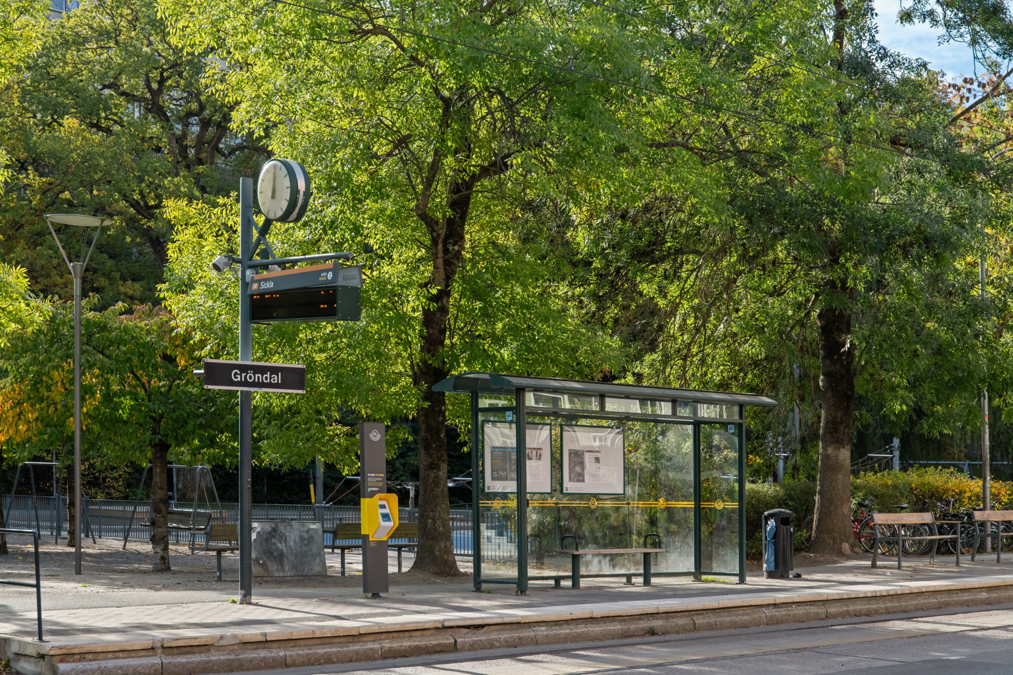 Bra förbindelser med tvärbanan Gröndalsvägen 111, 6 tr