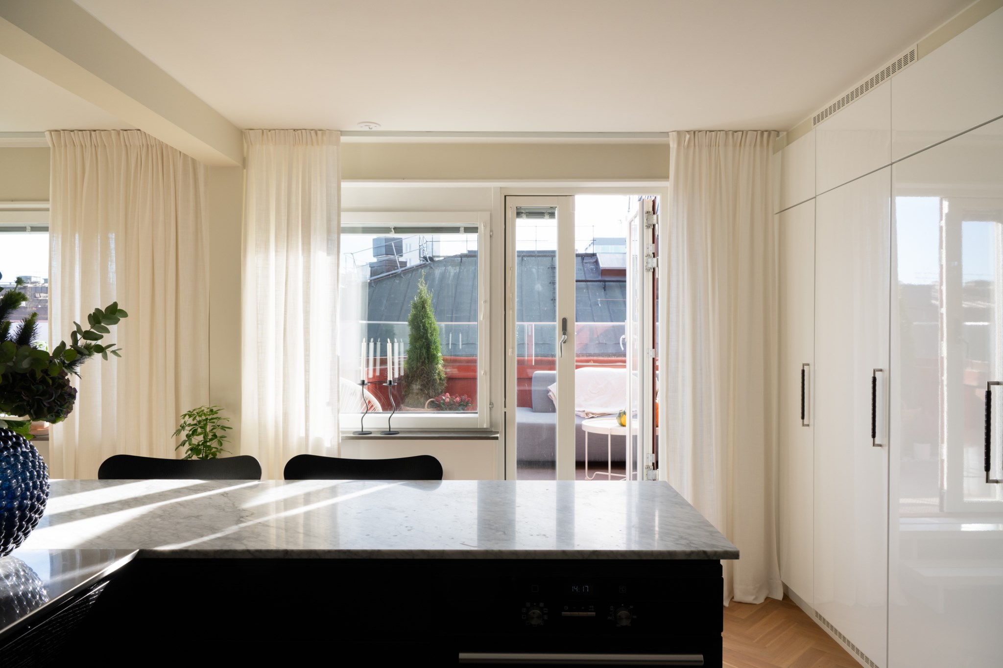 Bardisk - Glasinfattade pardörrar till terrass Regeringsgatan 70D, 5 tr