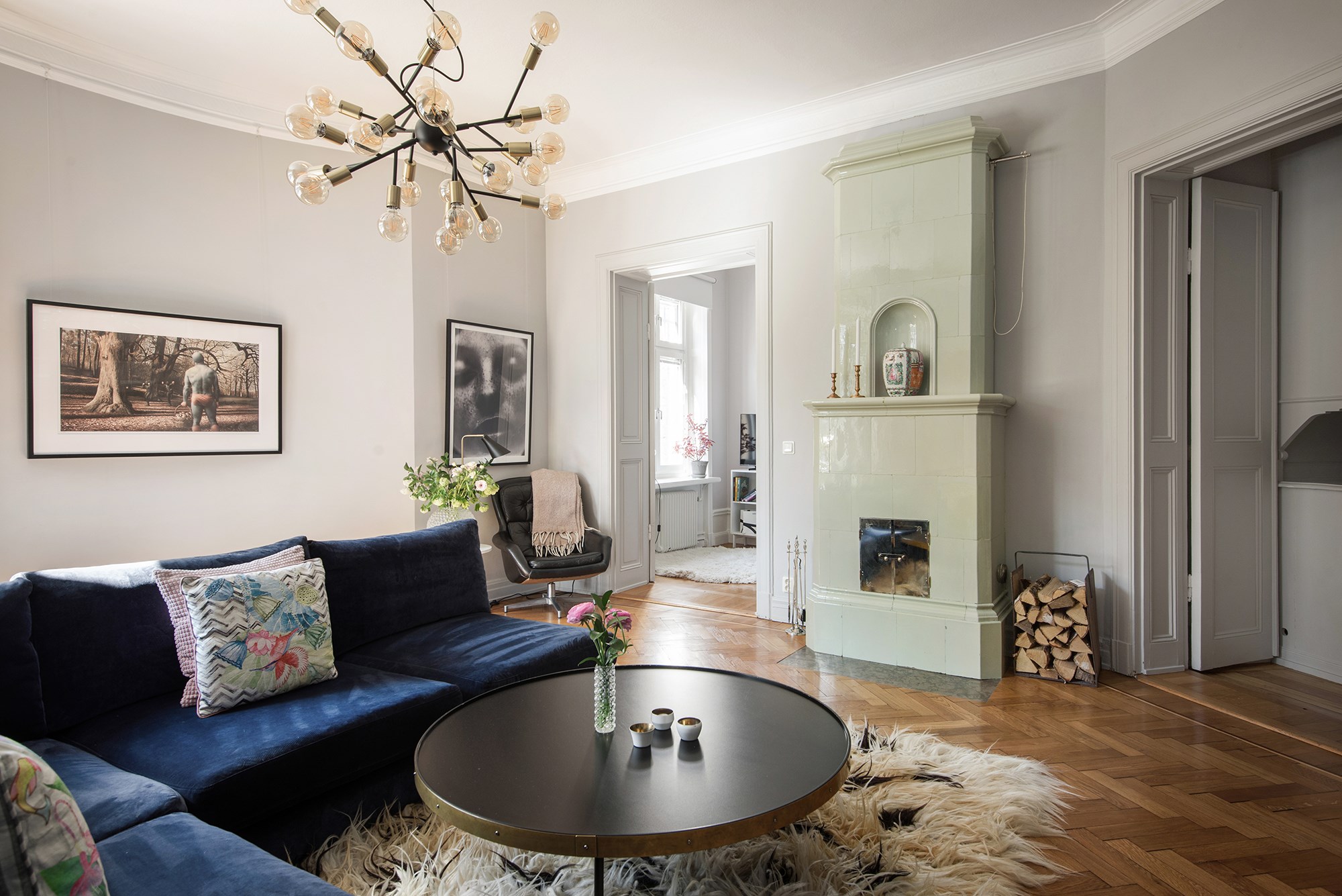 Sällskapsrum med fungerande kakelugn Birger Jarlsgatan 98, 2 tr