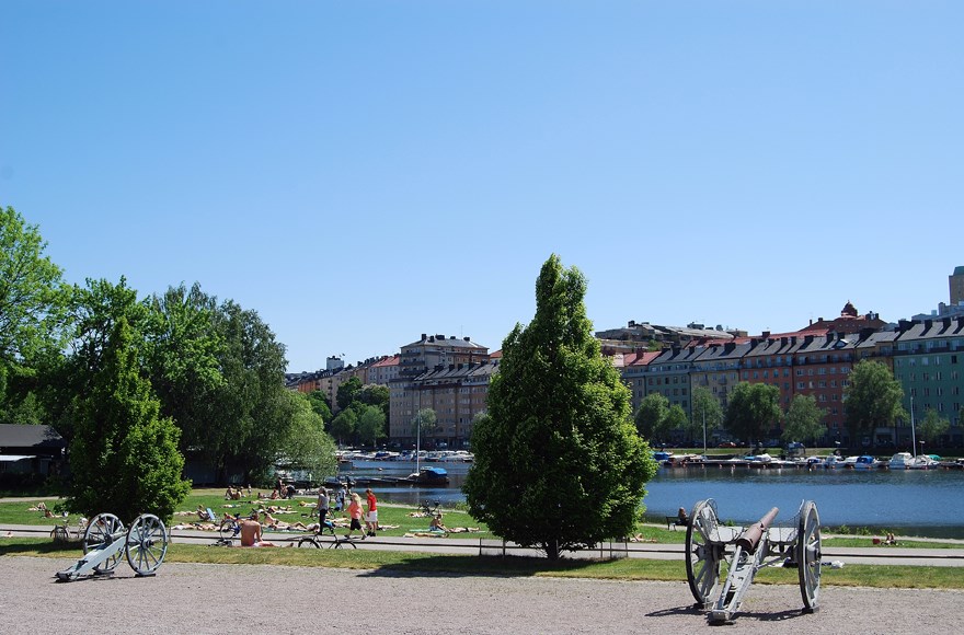 Populärt att sola vid närliggande Karlbergs Slott Rörstrandsgatan 60, vån 6/6