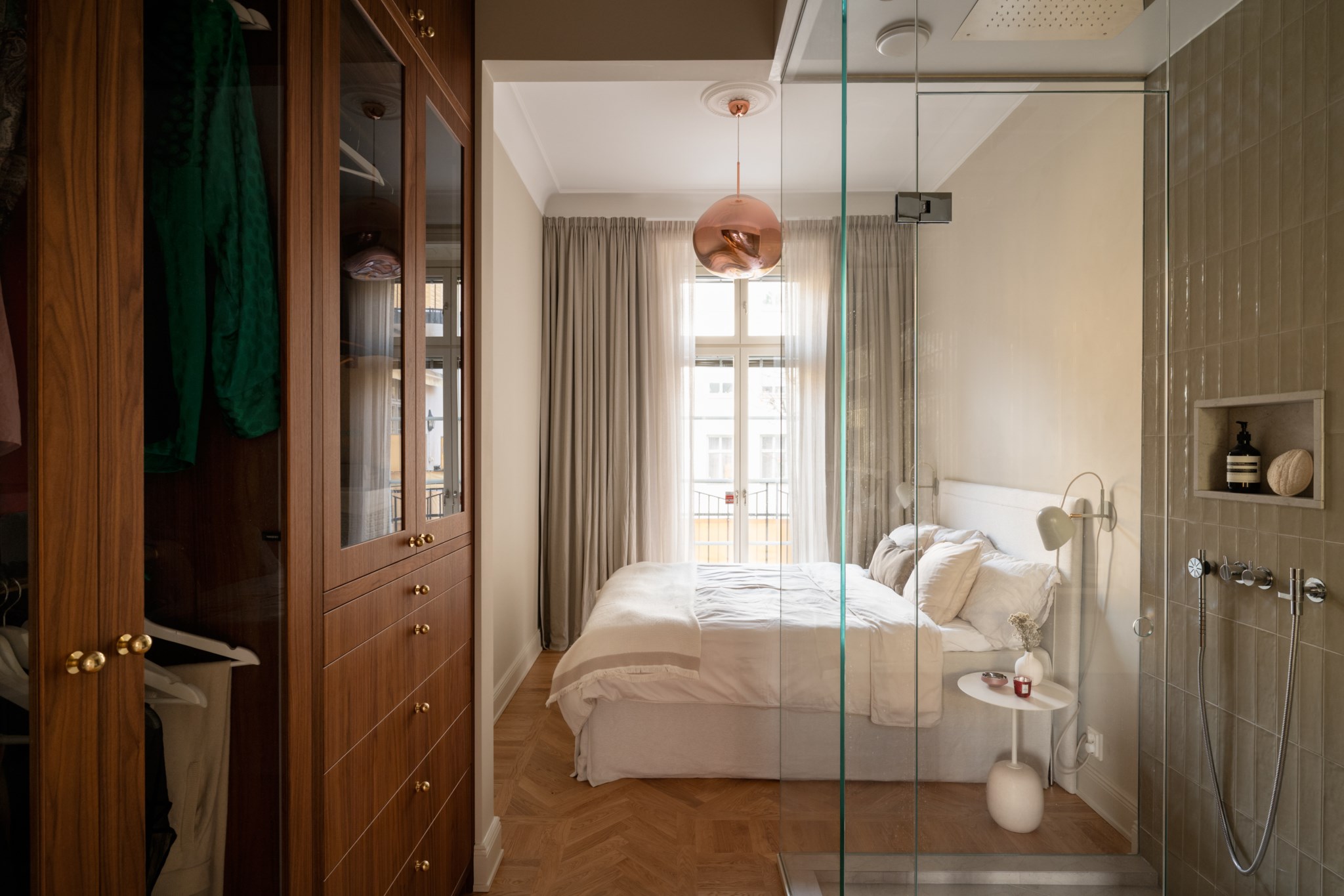 Sovrum med badrum on suite Floragatan 17A, 1 tr