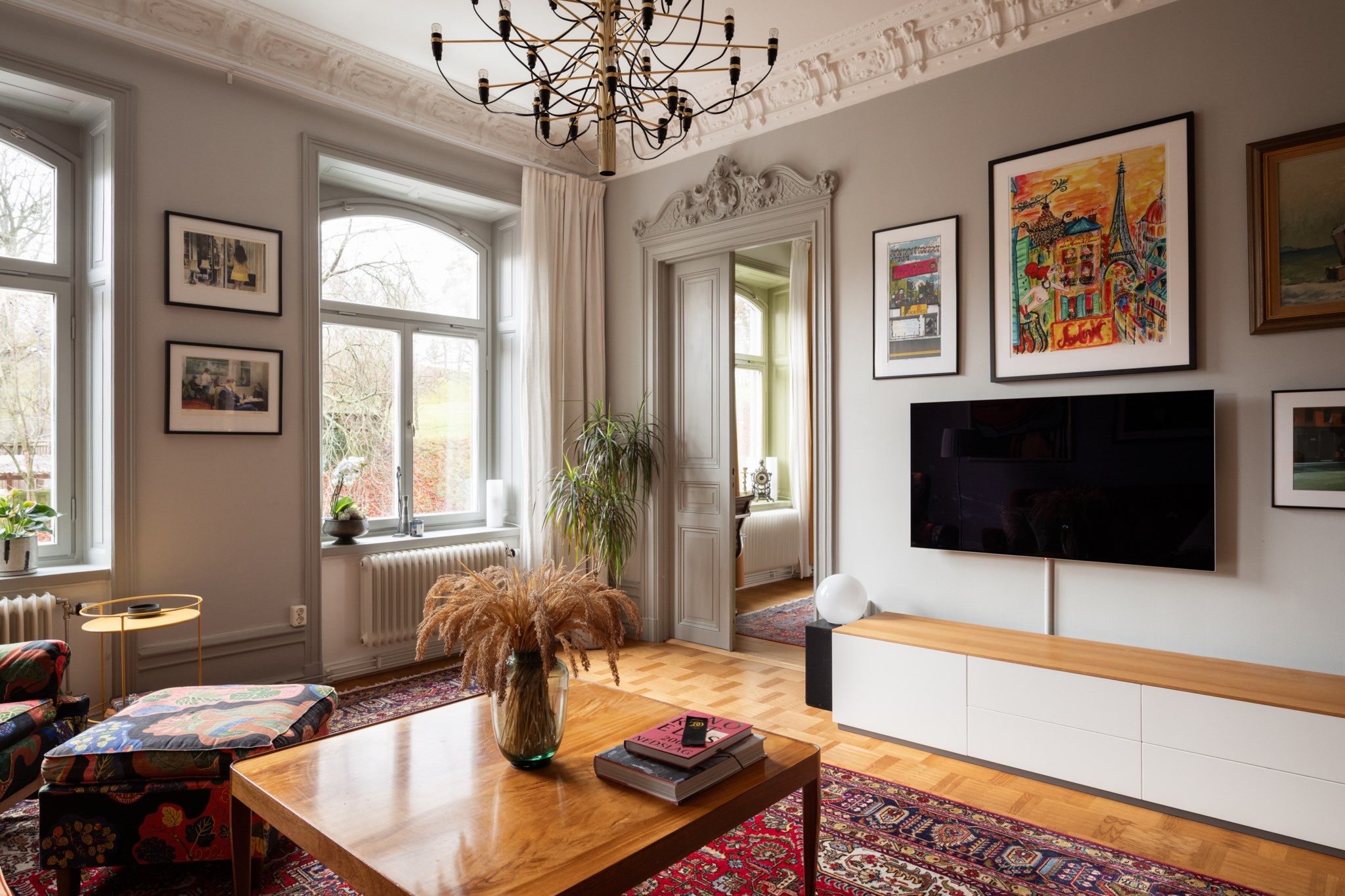 Sällskapsrum med med flödande södersol Parkgatan 6