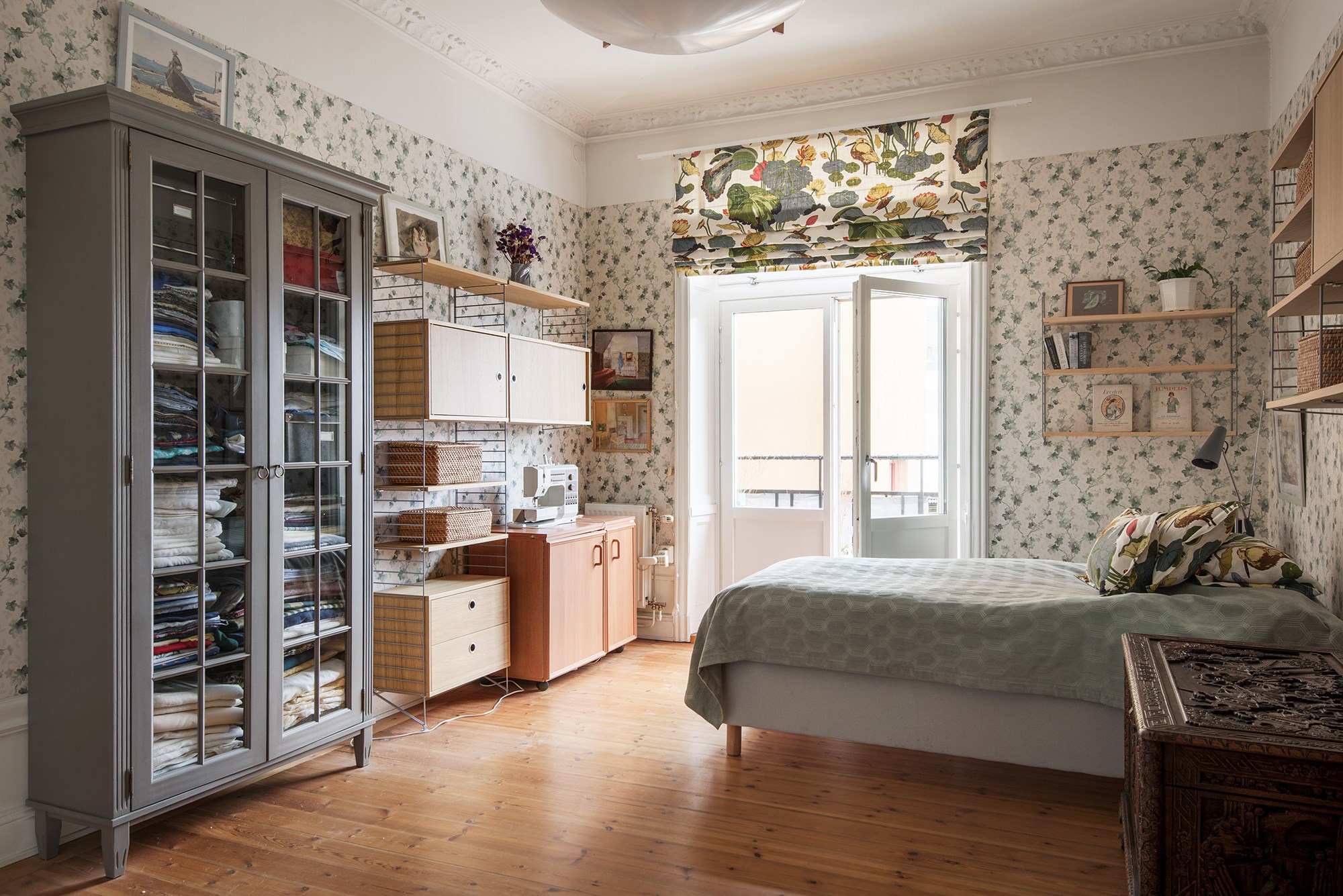 Sovrum med balkong Birger Jarlsgatan 119, 5 tr