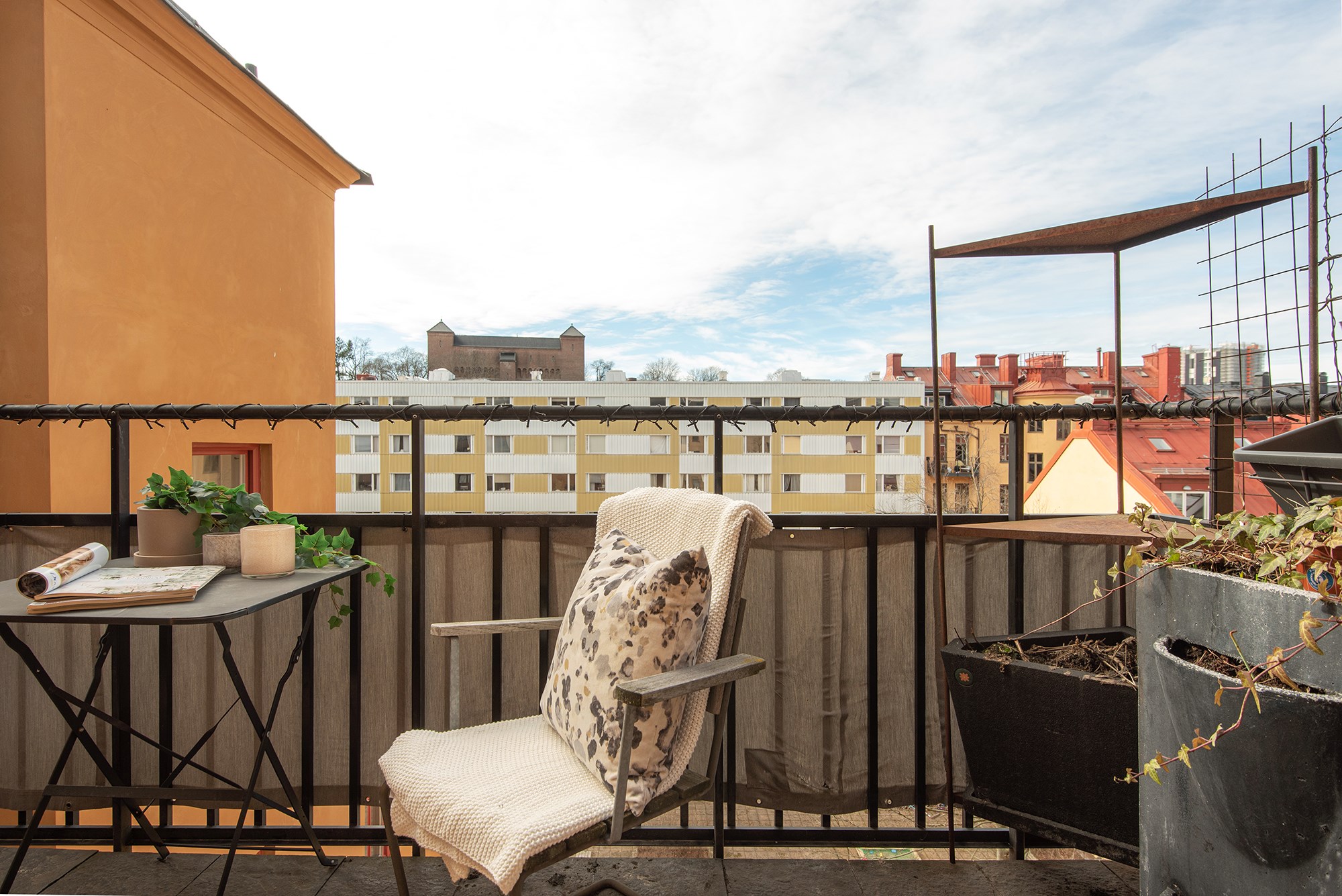 Generös balkong Birger Jarlsgatan 119, 5 tr