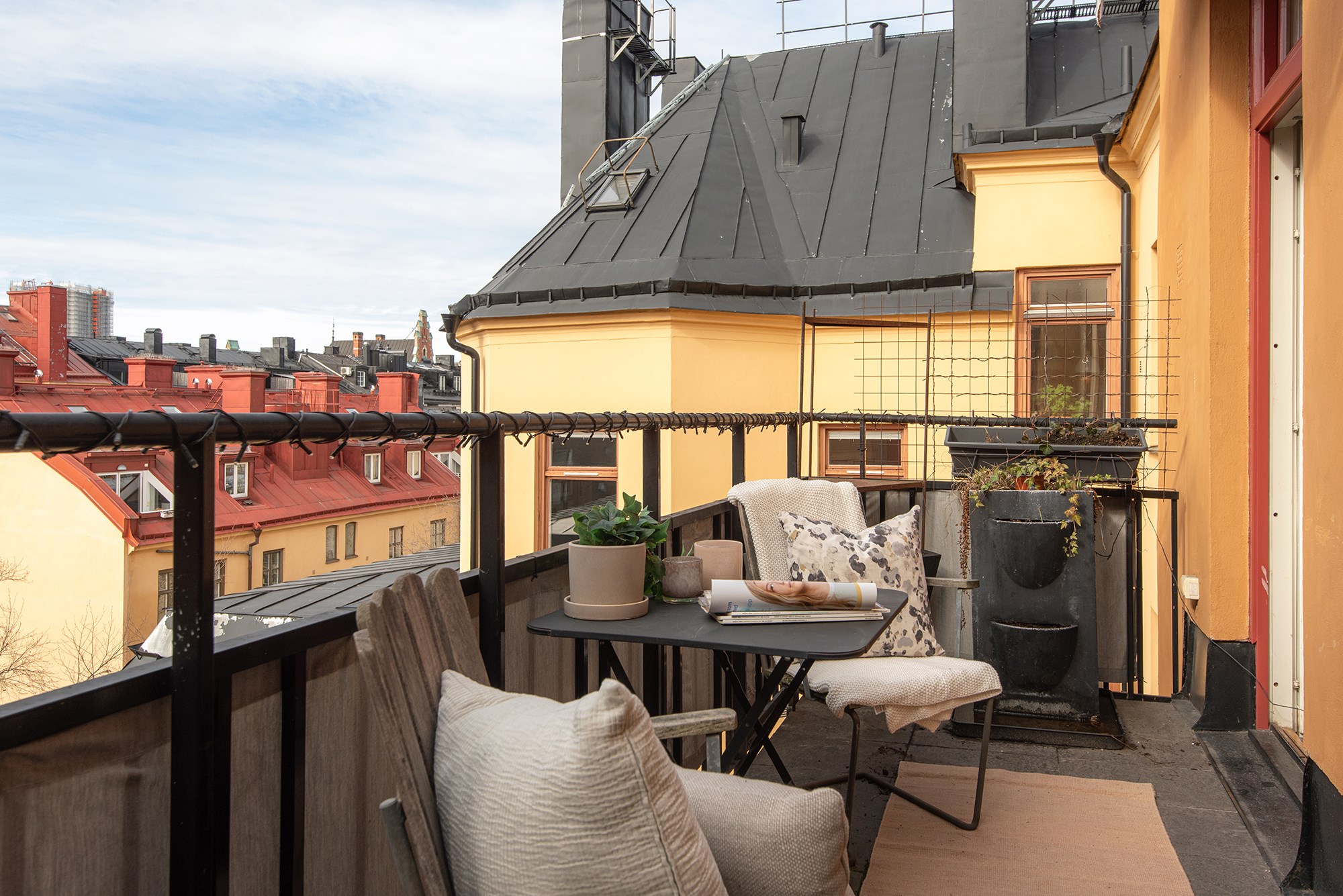 Solig balkong i väster Birger Jarlsgatan 119, 5 tr