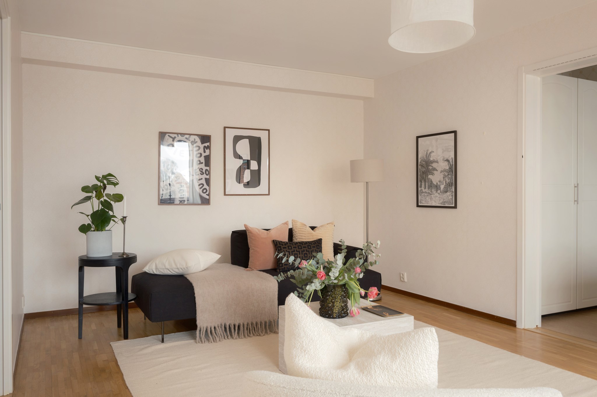 Sällskapsrum Karlaplan 15B, 4 tr