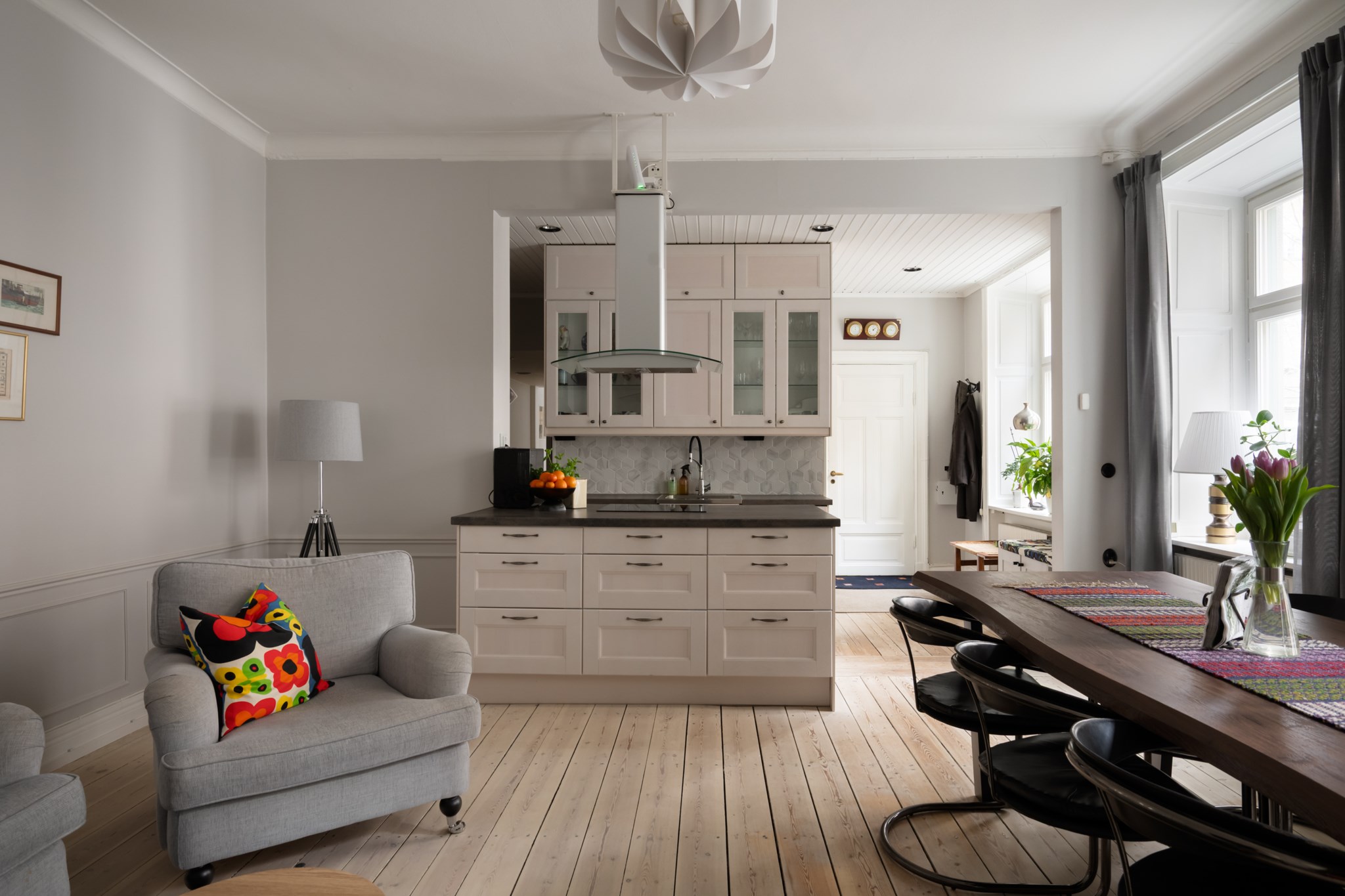 Sällskapsrum mot kök Teknologgatan 7C