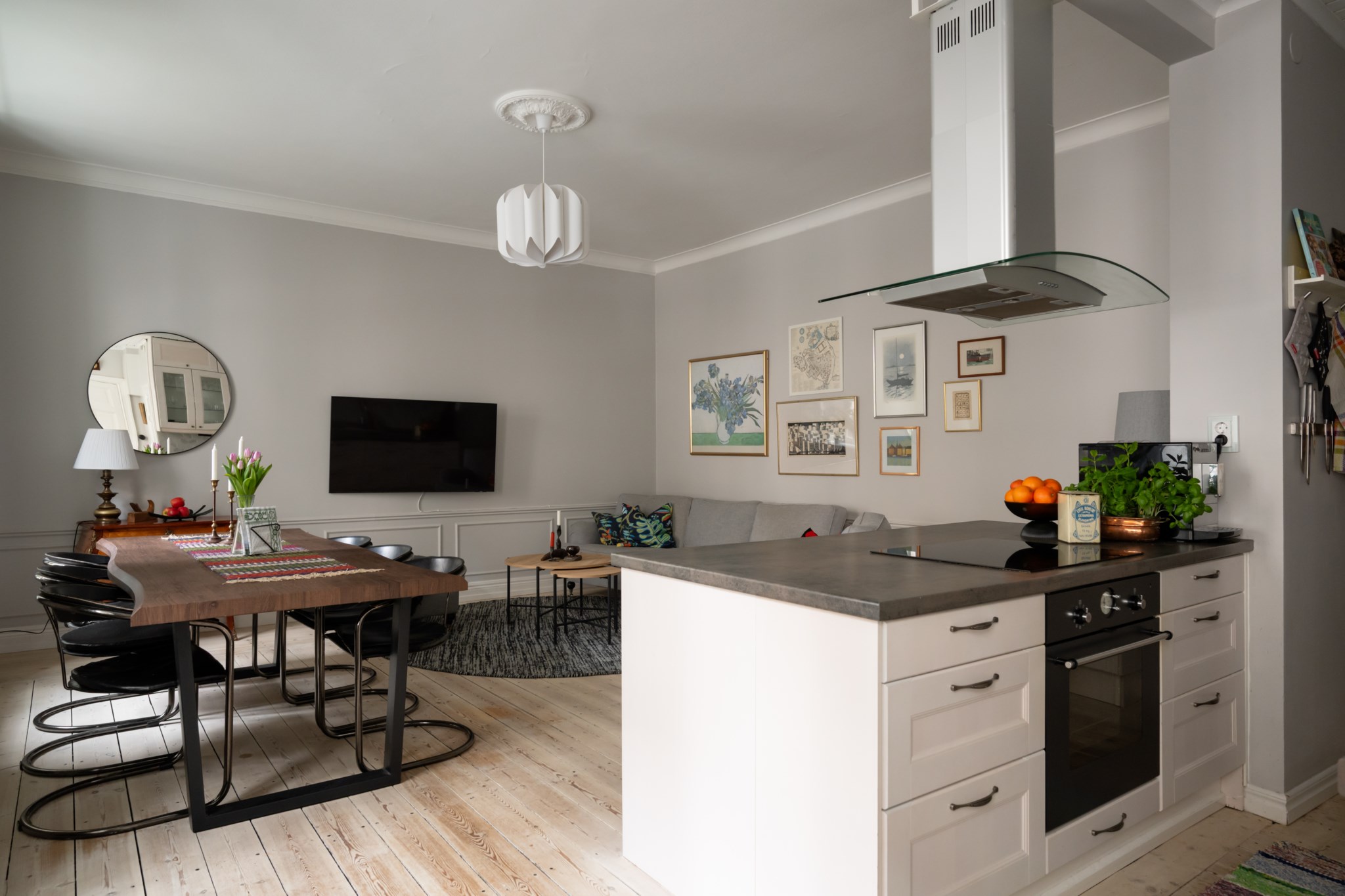 Trivsamt kök mot sällskapsrum Teknologgatan 7C