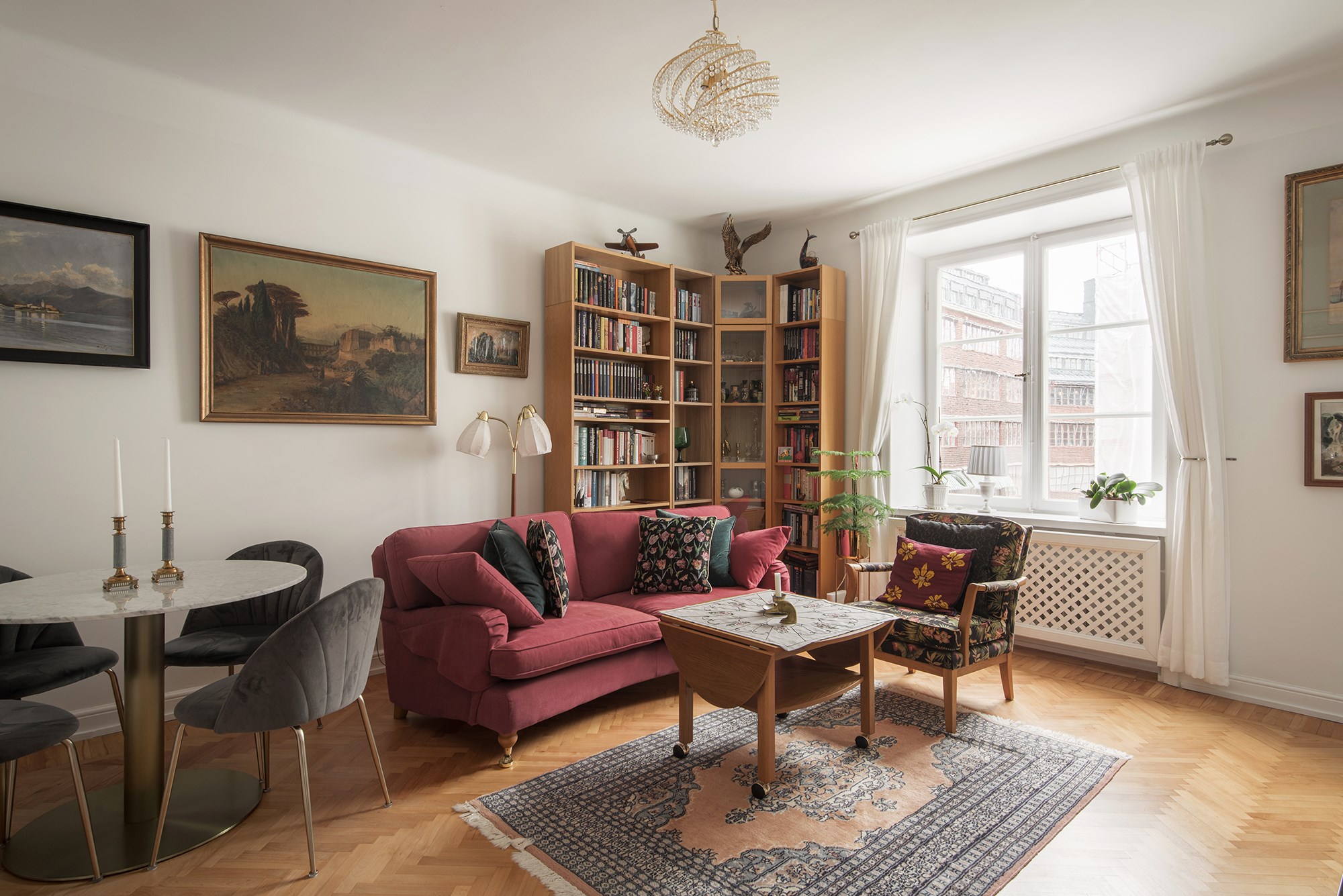 Elegant och lättmöblerat sällskapsrum Gävlegatan 3, 3 tr