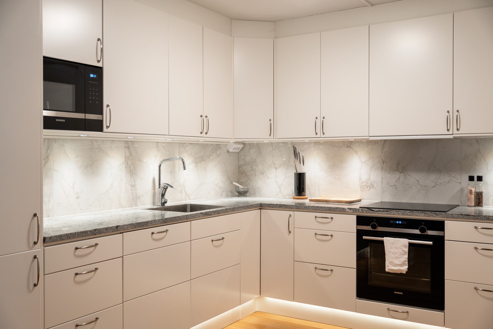 Generös förvaring och fina arbetsytor David Bagares Gata 7