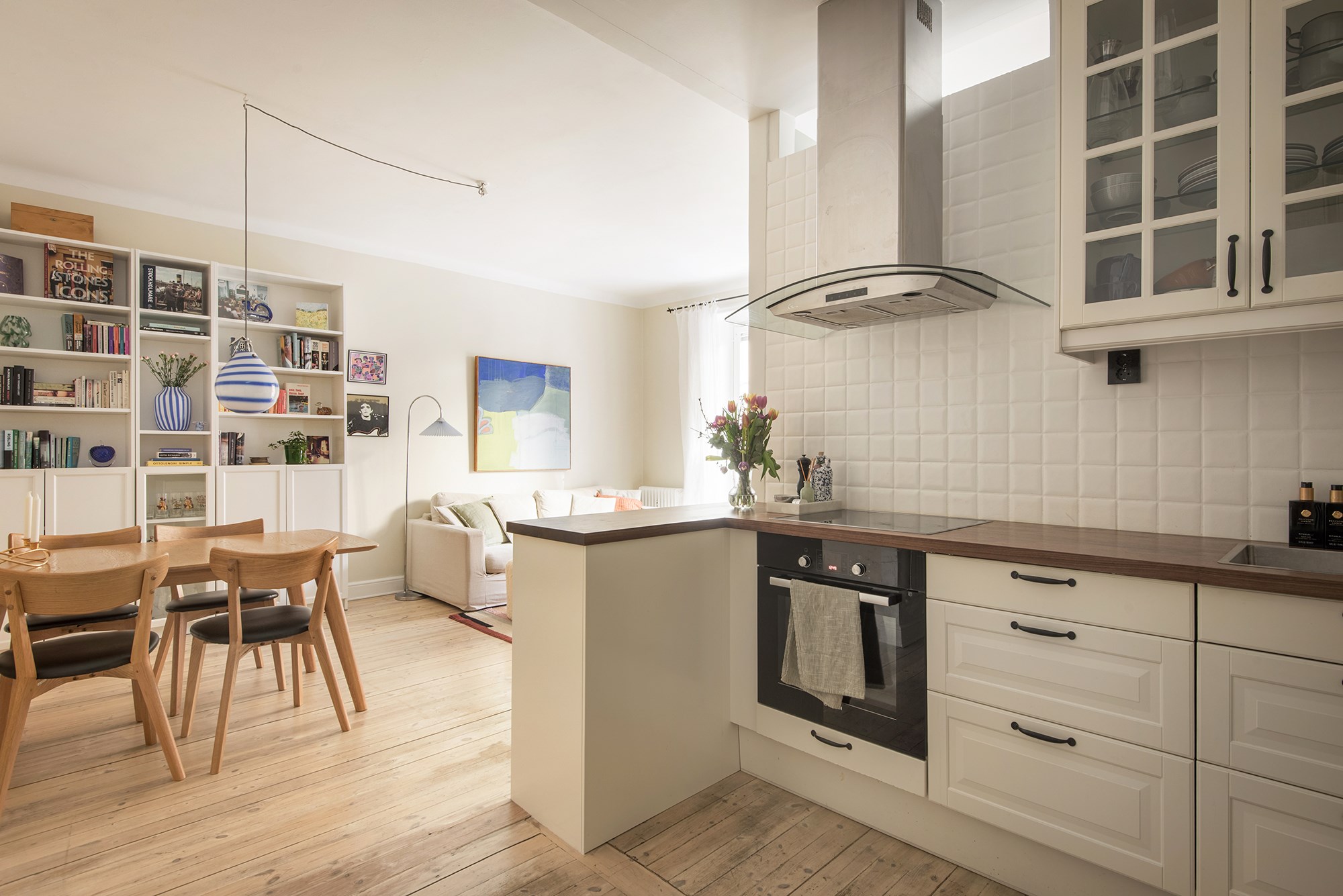 Kök i anslutning till sällskapsrum Sveavägen 99