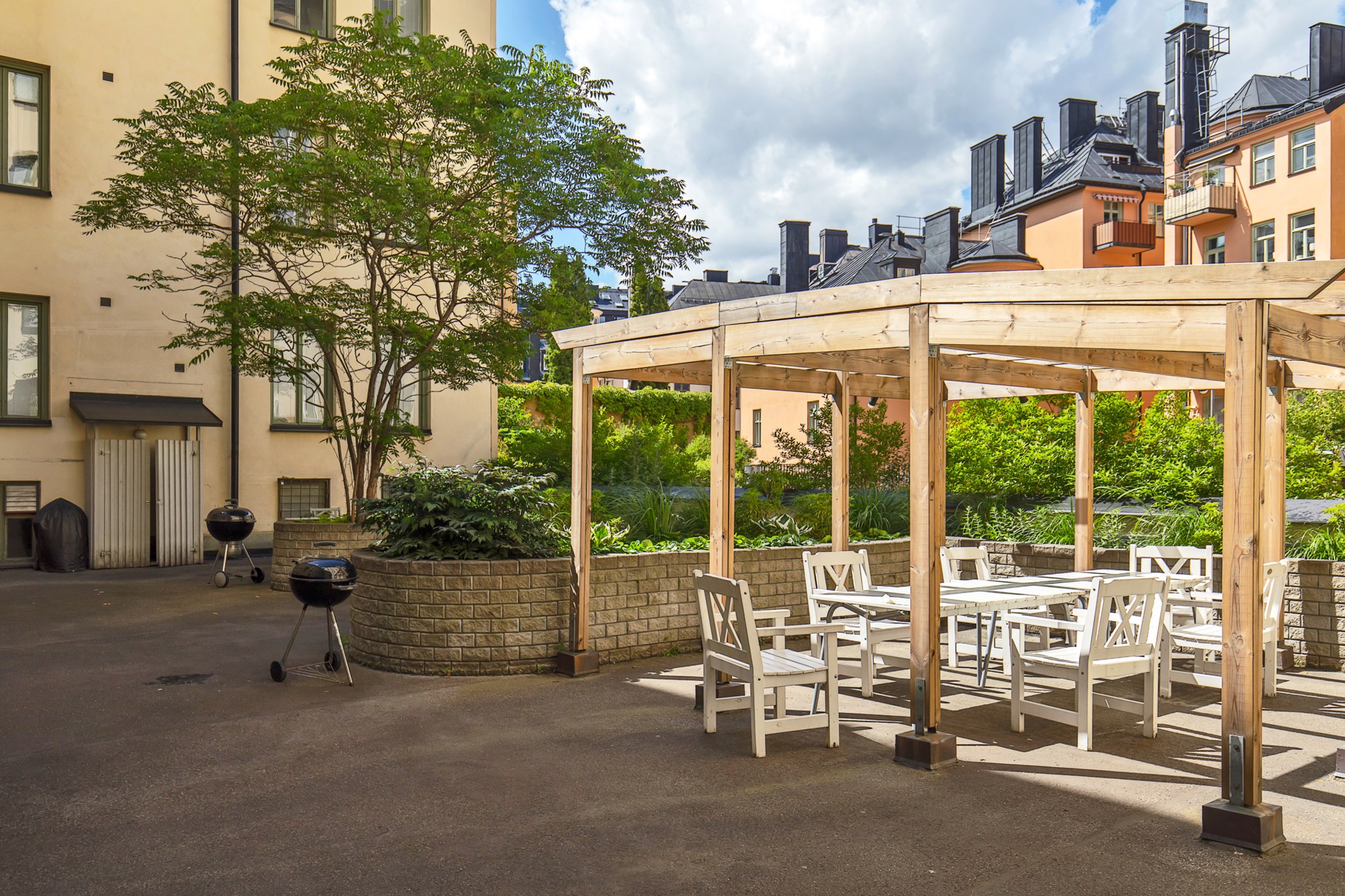 Föreningens mysiga innergård Valhallavägen 22A, 2tr