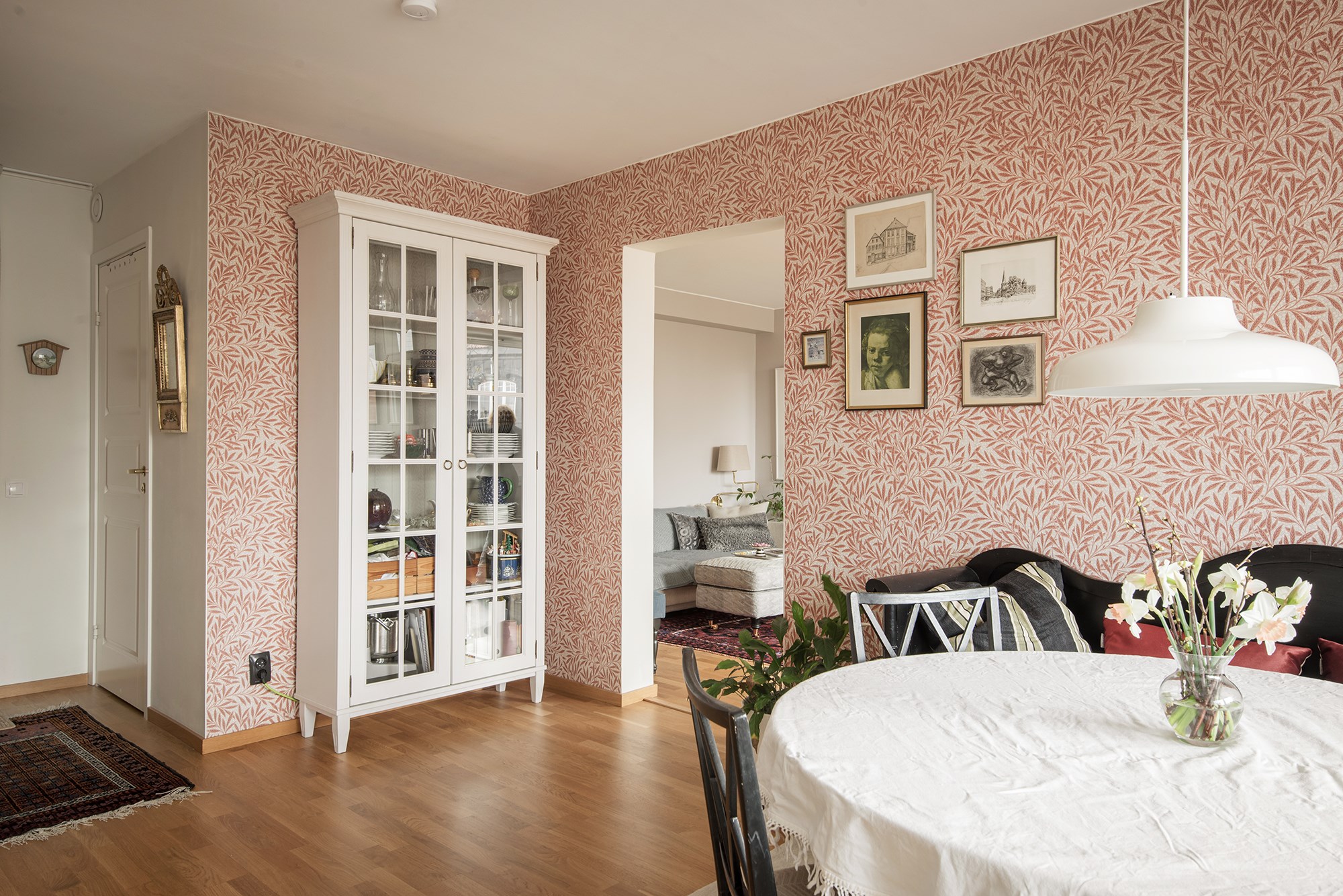 Matplats mot hall Karlaplan 21C, 4 tr