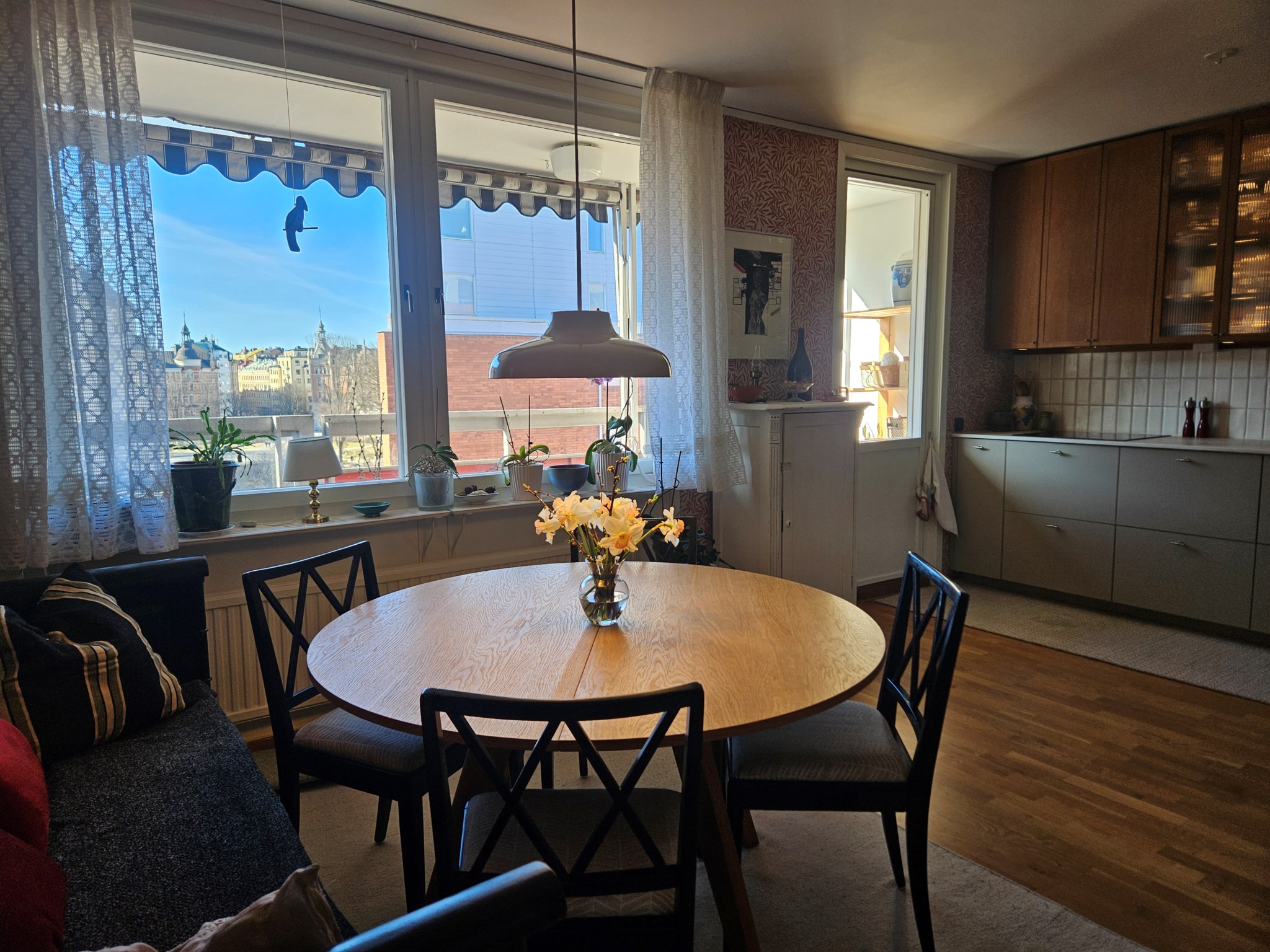 Trivsam matplats med vacker vy Karlaplan 21C, 4 tr