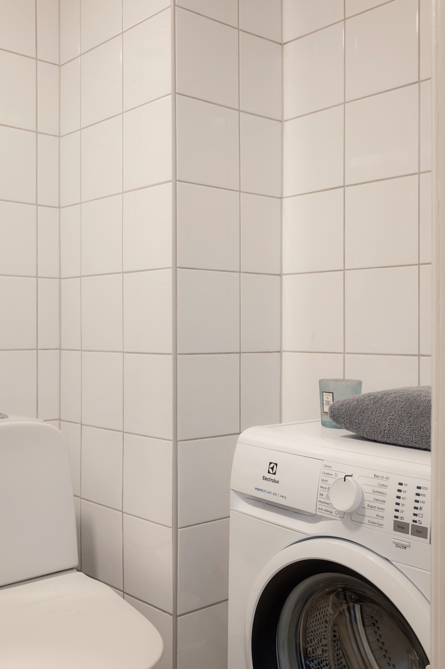 Badrum med tvättmaskin Upplandsgatan 19A