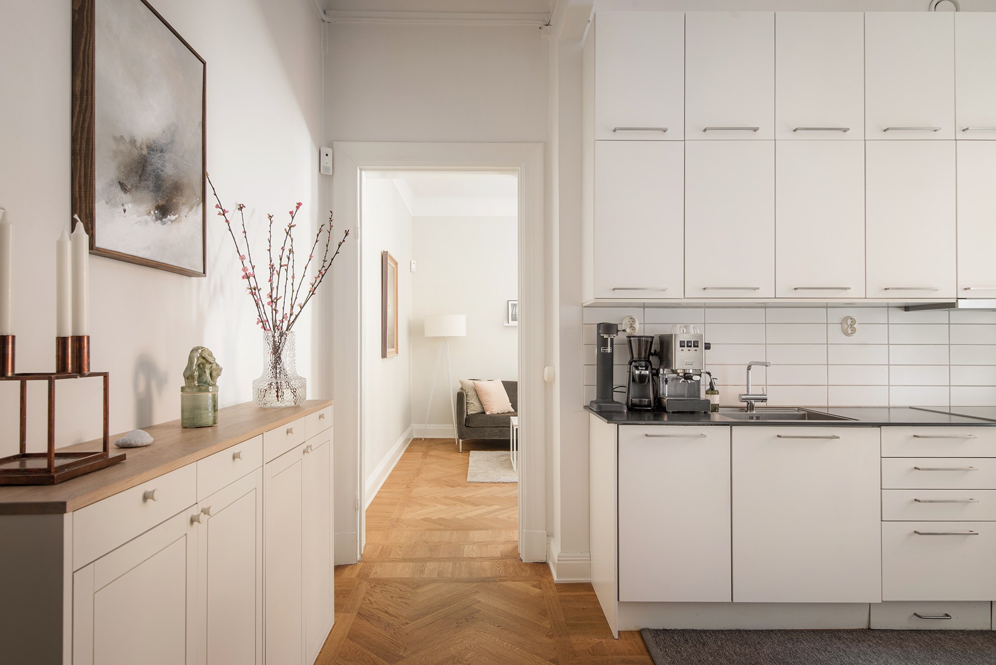 Kök mot sällskapsrum Birger Jarlsgatan 113D