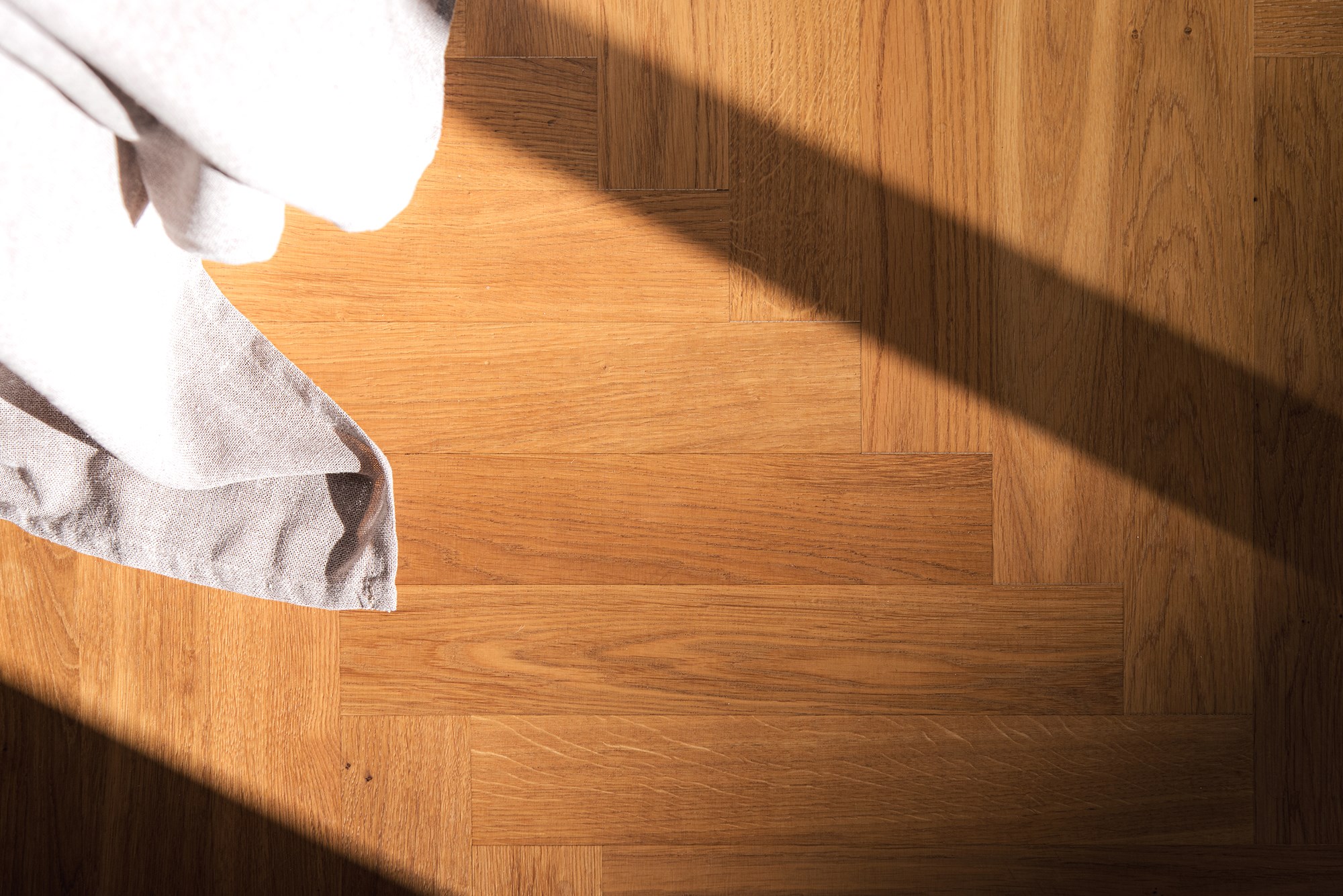 Stavparkettgolv i fiskbensmönster Birger Jarlsgatan 113D