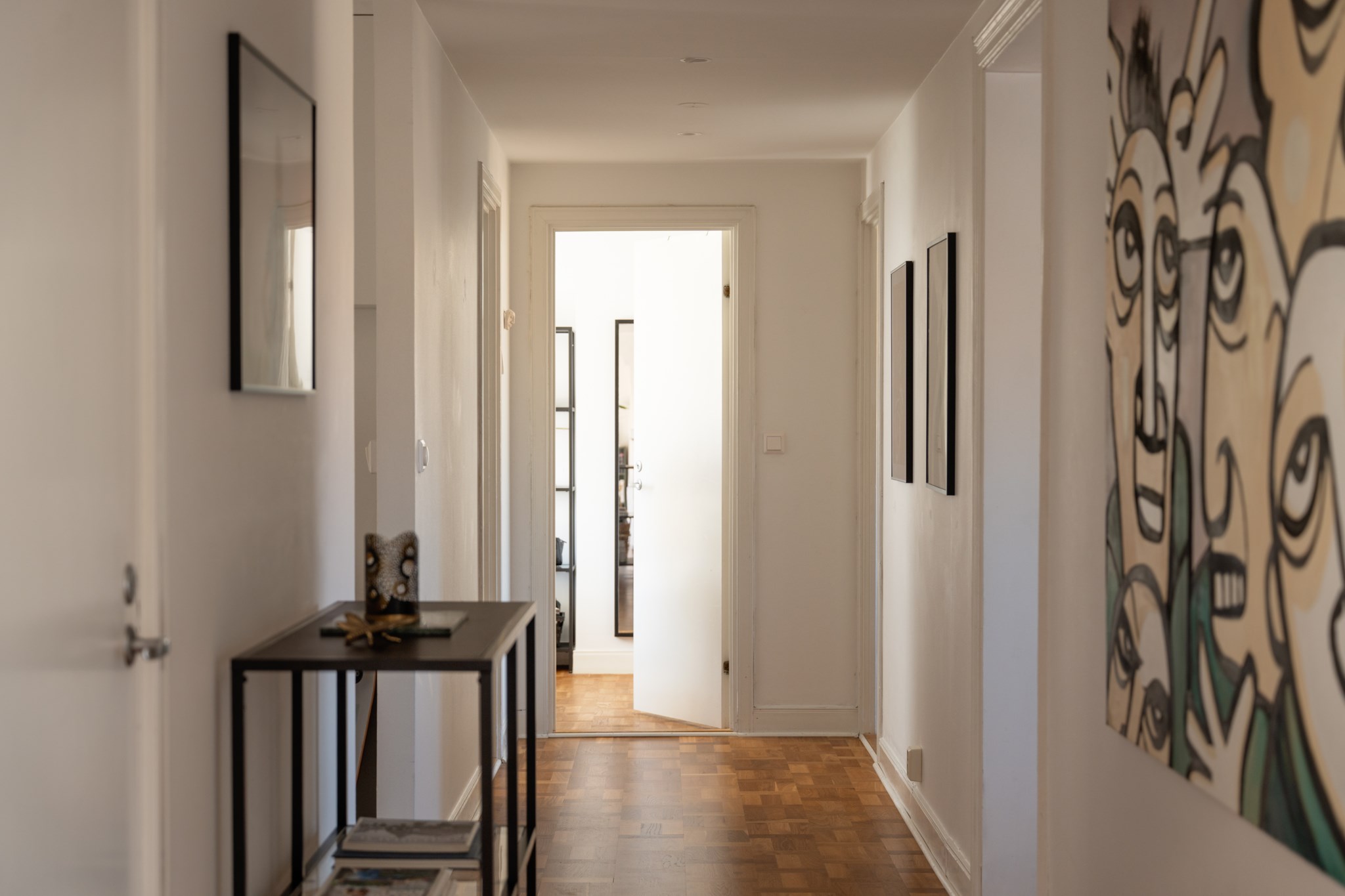 Inre hall Valhallavägen 38, vån 5/5