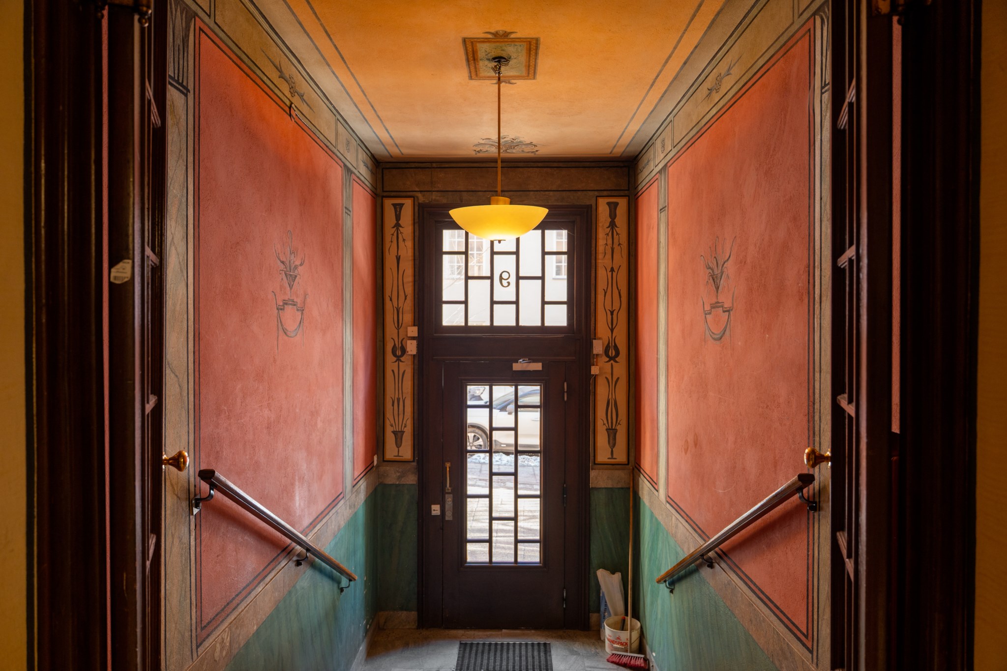 Entré - Trapphus Bråvallagatan 9A, 4tr