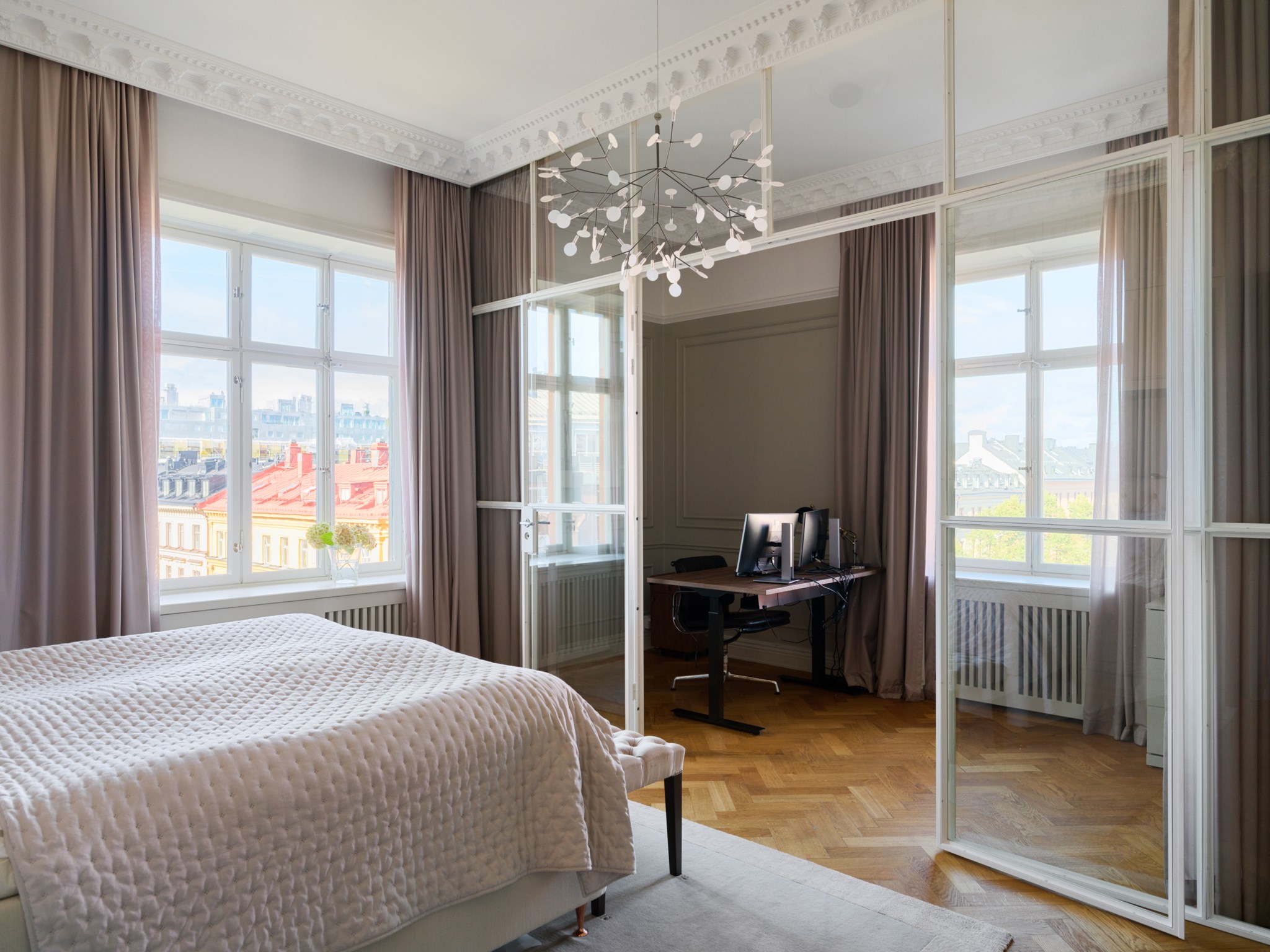 Master bedroom mot arbetsrum Birger Jarlsgatan 112