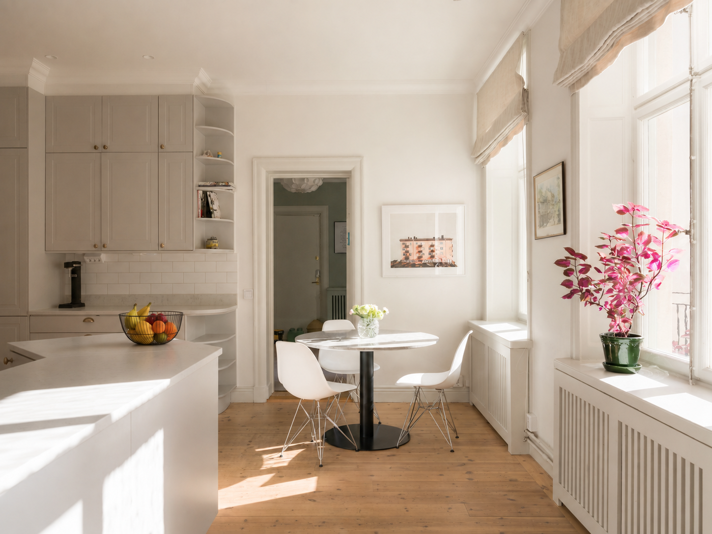 Elegant kök med matplats Birger Jarlsgatan