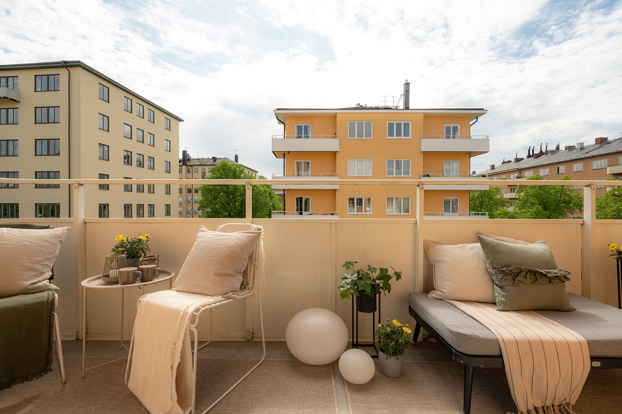 Balkong i söder Erik Dahlbergsgatan 20, 3 tr