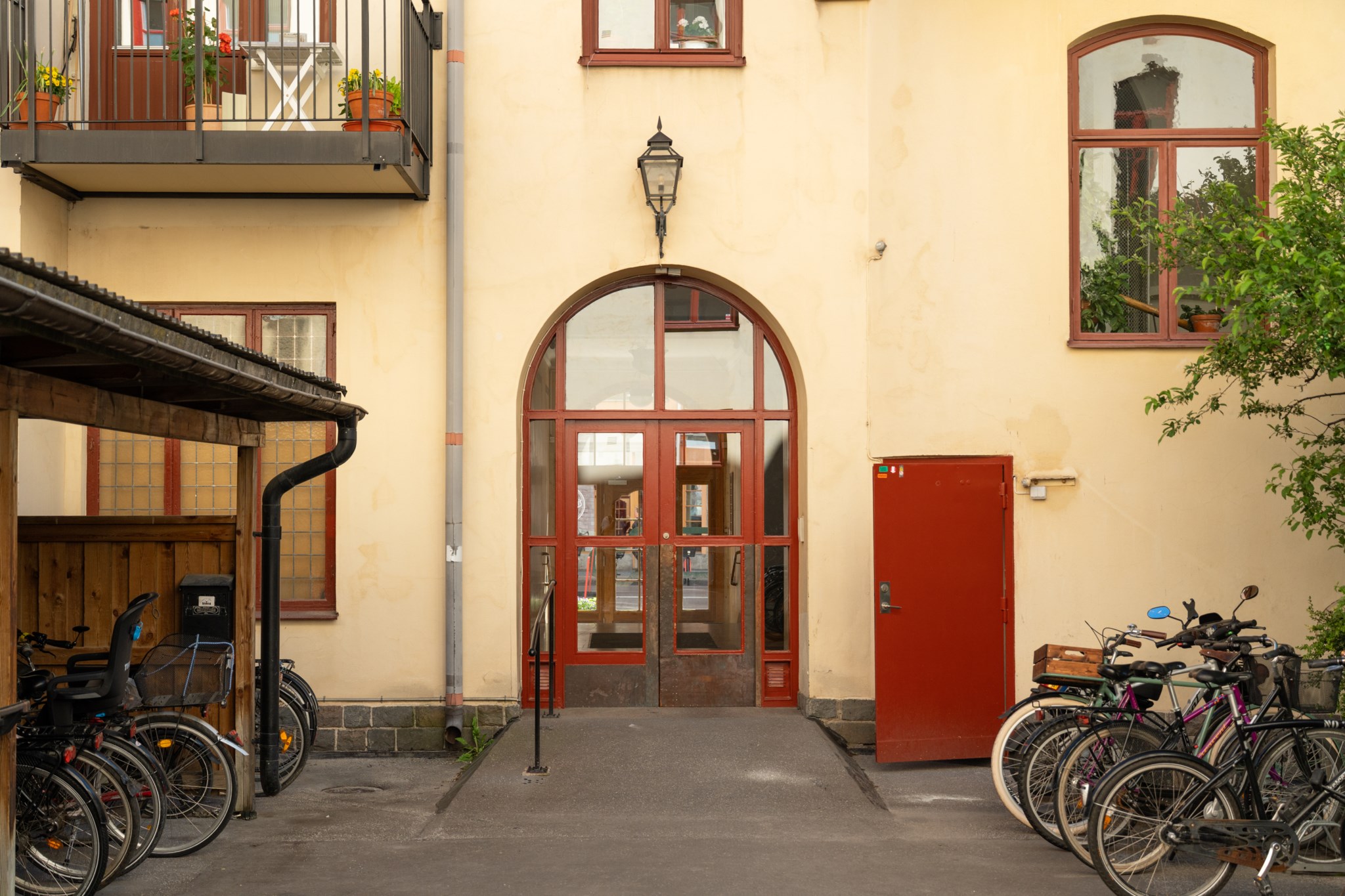 Gård med cykelställ Sankt Eriksgatan 57A