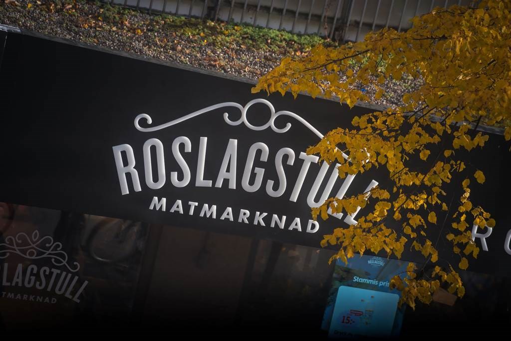 Lågupplöst Granne med Roslagstull matmarknad Frejgatan 6A