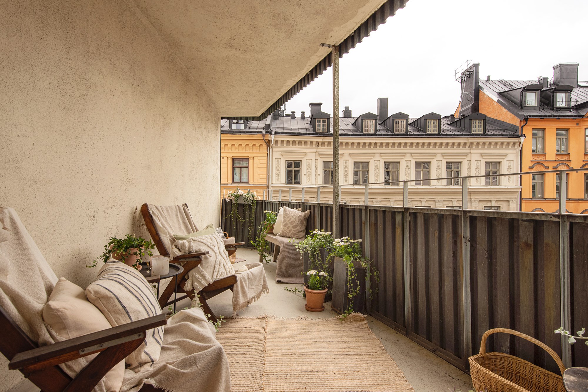 Balkong med kvällsol Döbelnsgatan 52