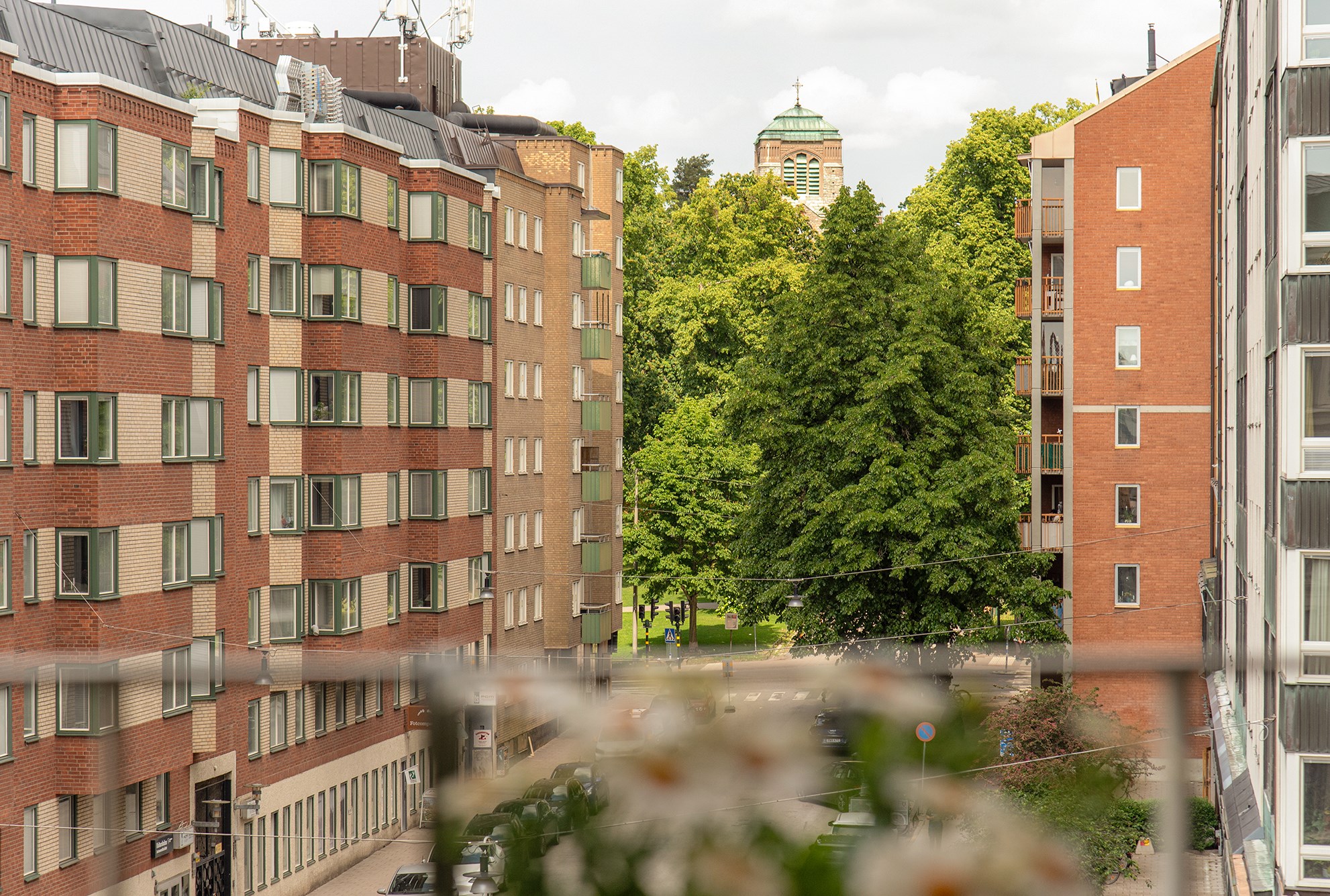 Balkong med utsikt mot Vandislunden Döbelnsgatan 52