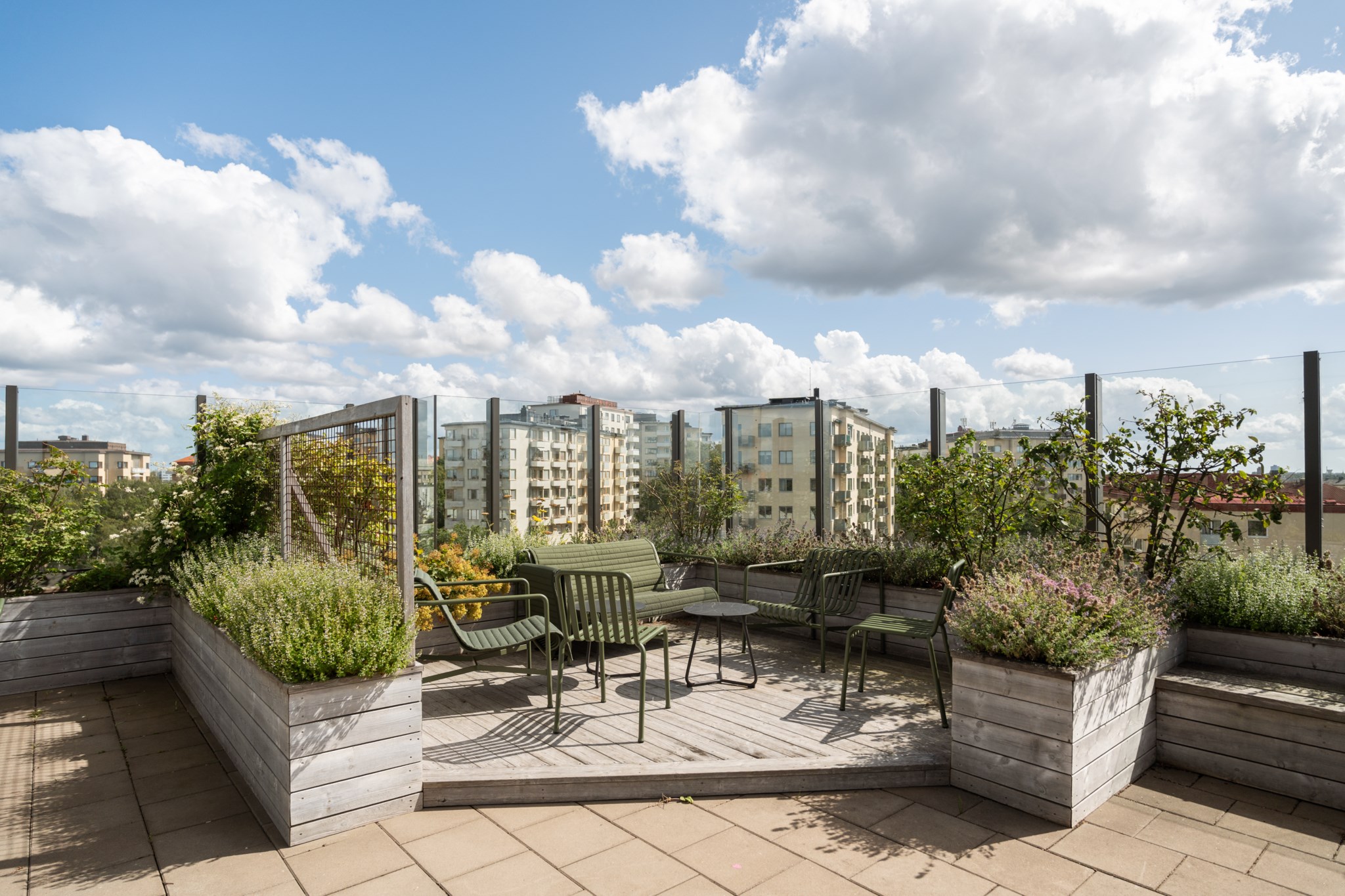 Loungemöbler på takterrassen Studentbacken 1
