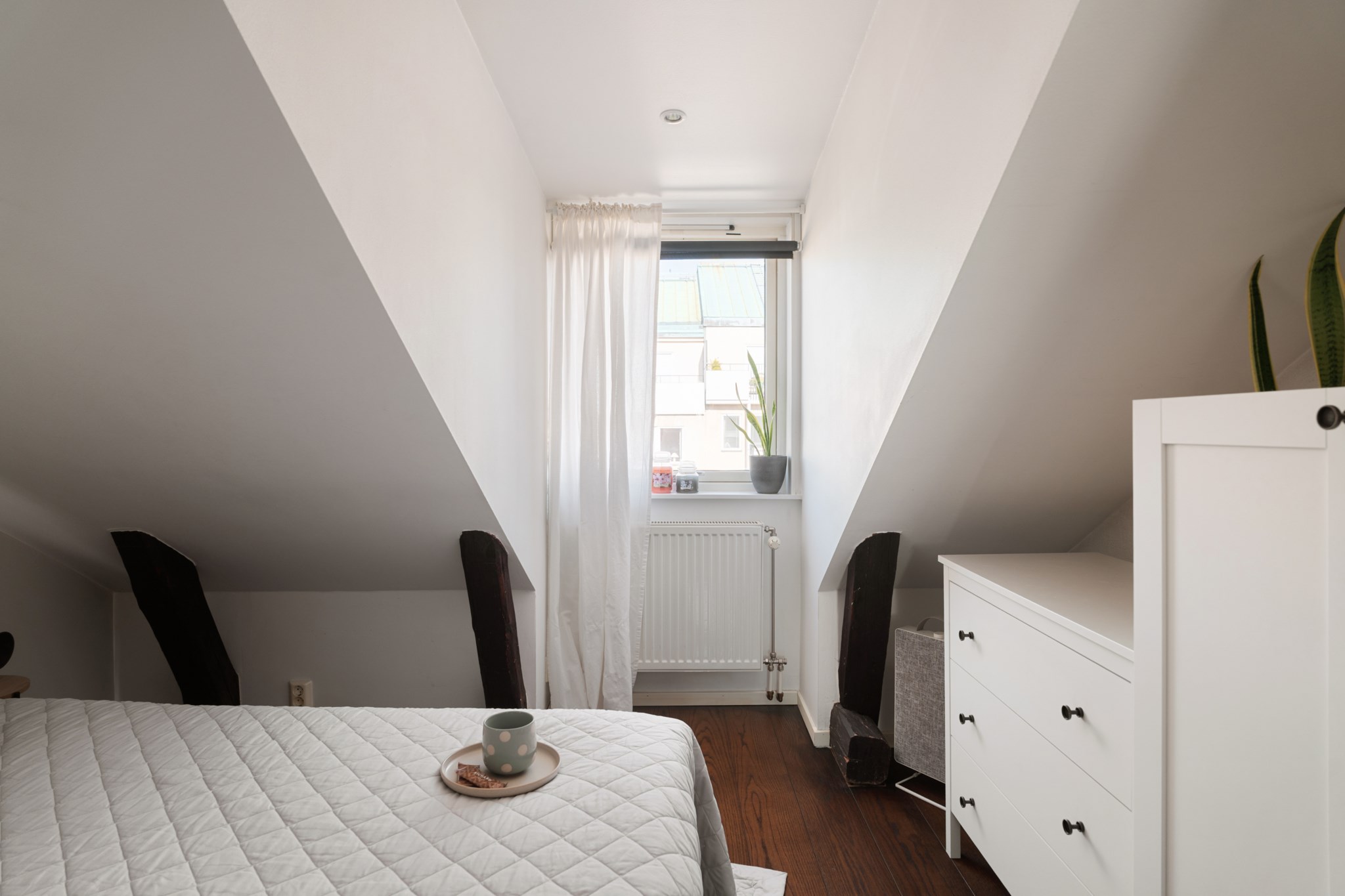 Sovrum Surbrunnsgatan 15, 4 tr